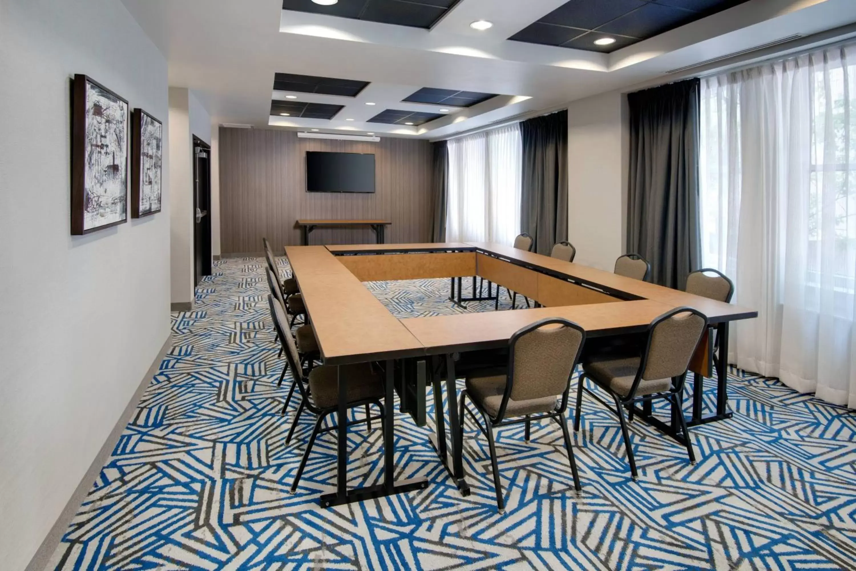 Meeting/conference room in Courtyard by Marriott Atlanta Downtown