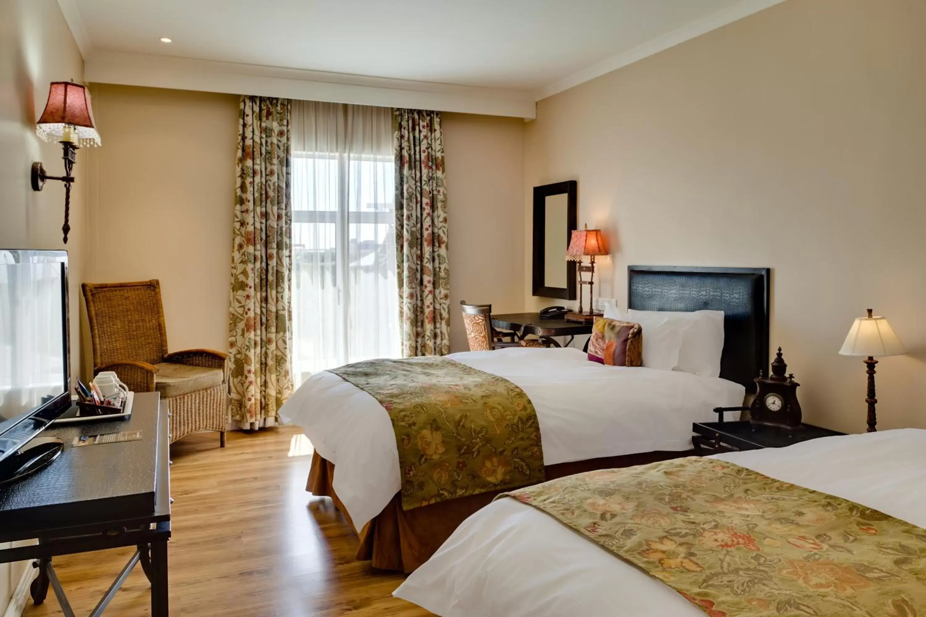 hair dresser, Bed in Protea Hotel by Marriott Kimberley