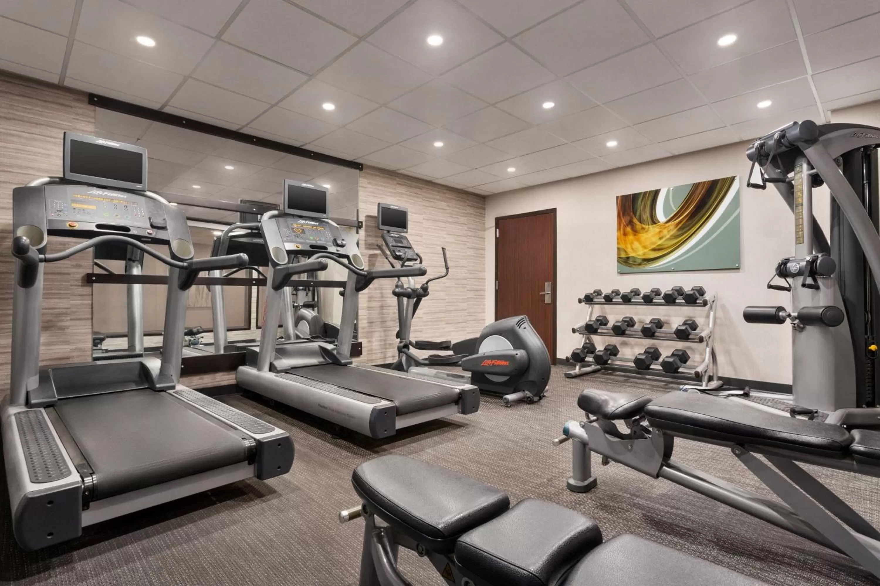 Fitness centre/facilities in Courtyard Tupelo