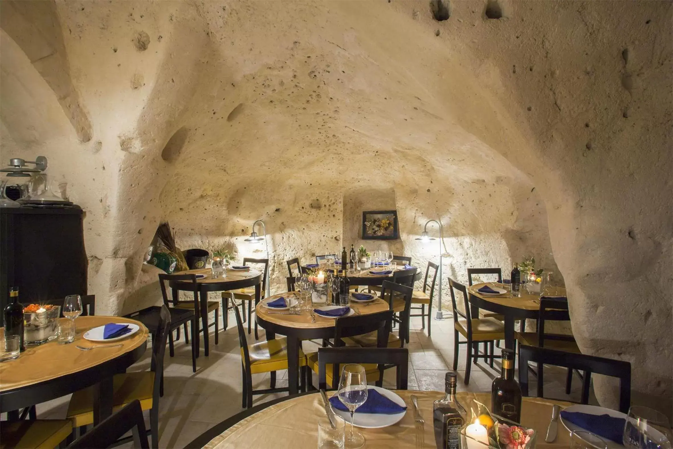 Restaurant/Places to Eat in Residence San Pietro Barisano