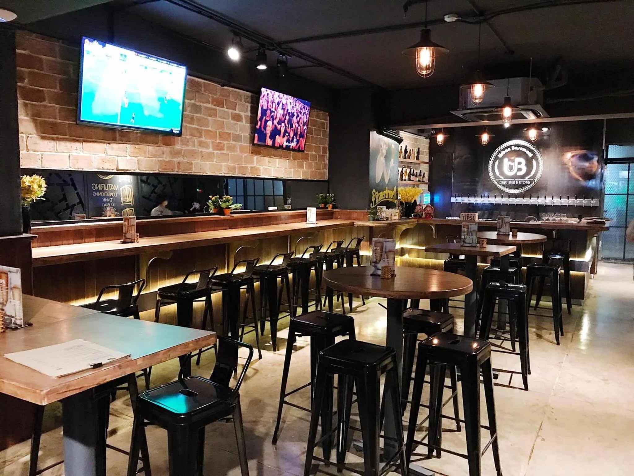 Lounge or bar in Sunrise Central Hotel