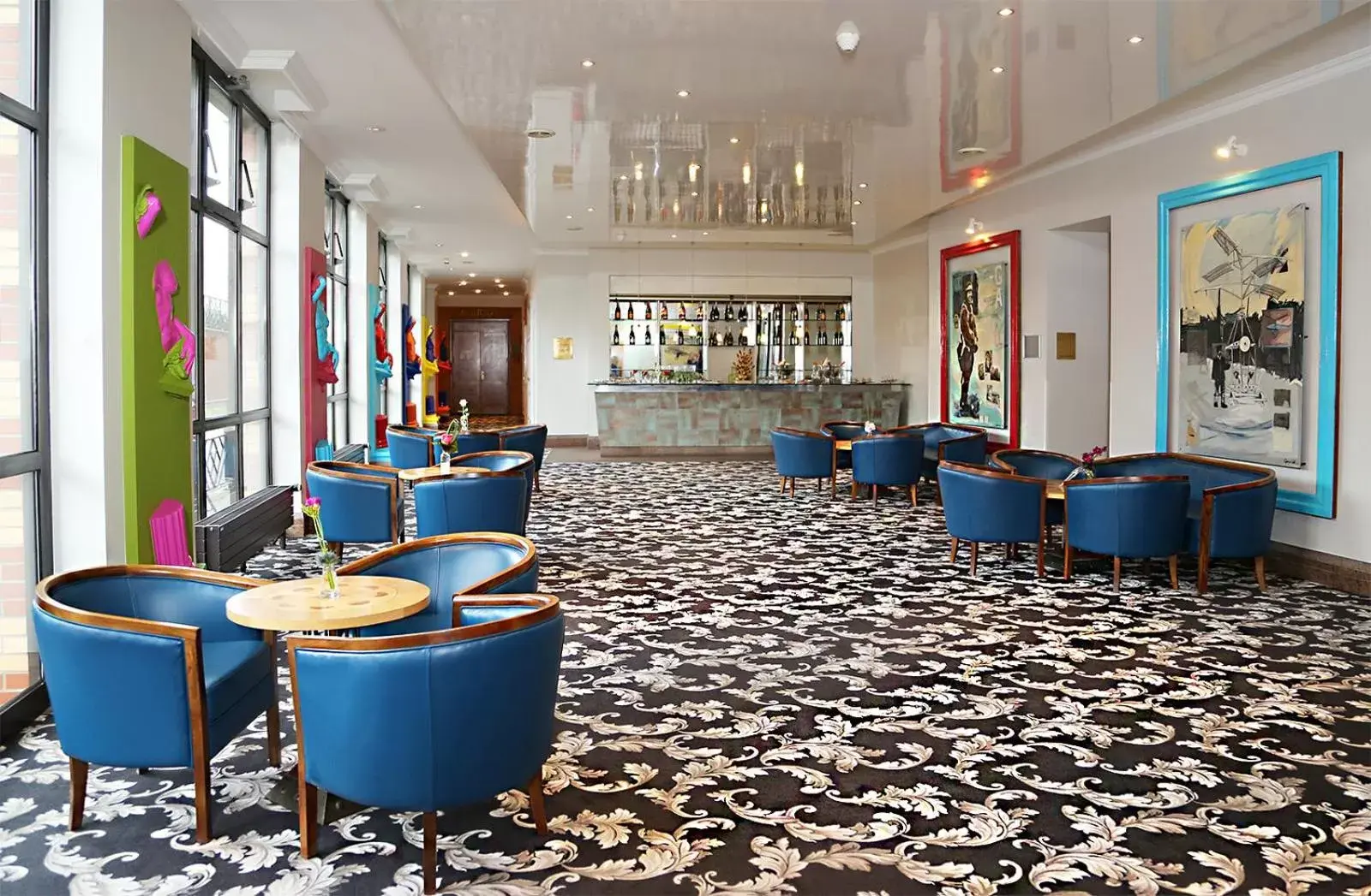Lounge or bar, Lounge/Bar in Millennium Hotel Paris Charles De Gaulle
