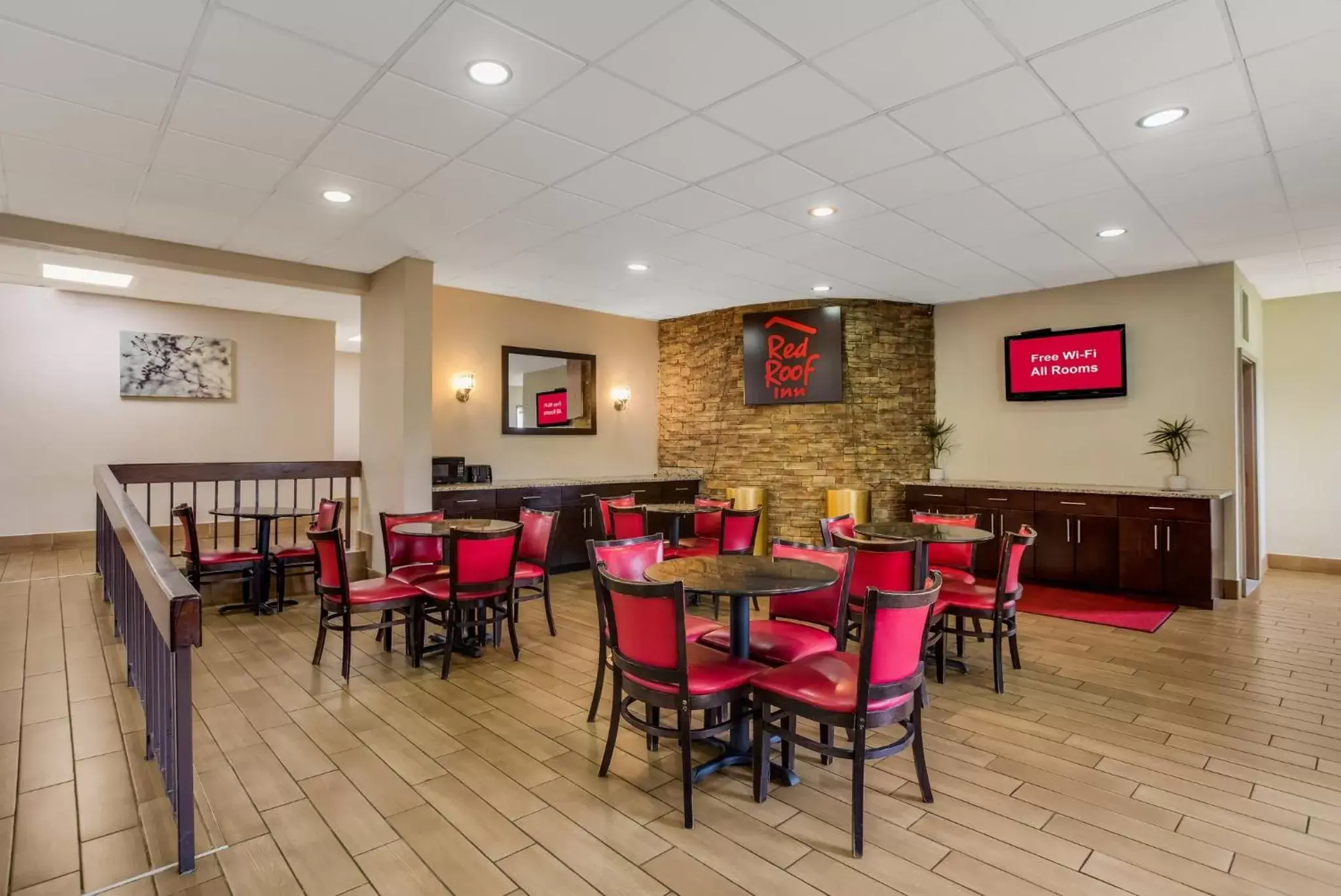 Breakfast, Restaurant/Places to Eat in Red Roof Inn Nashville - Music City