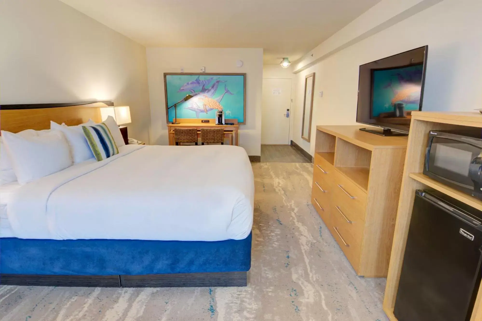 Photo of the whole room, Bed in Guy Harvey Resort on Saint Augustine Beach