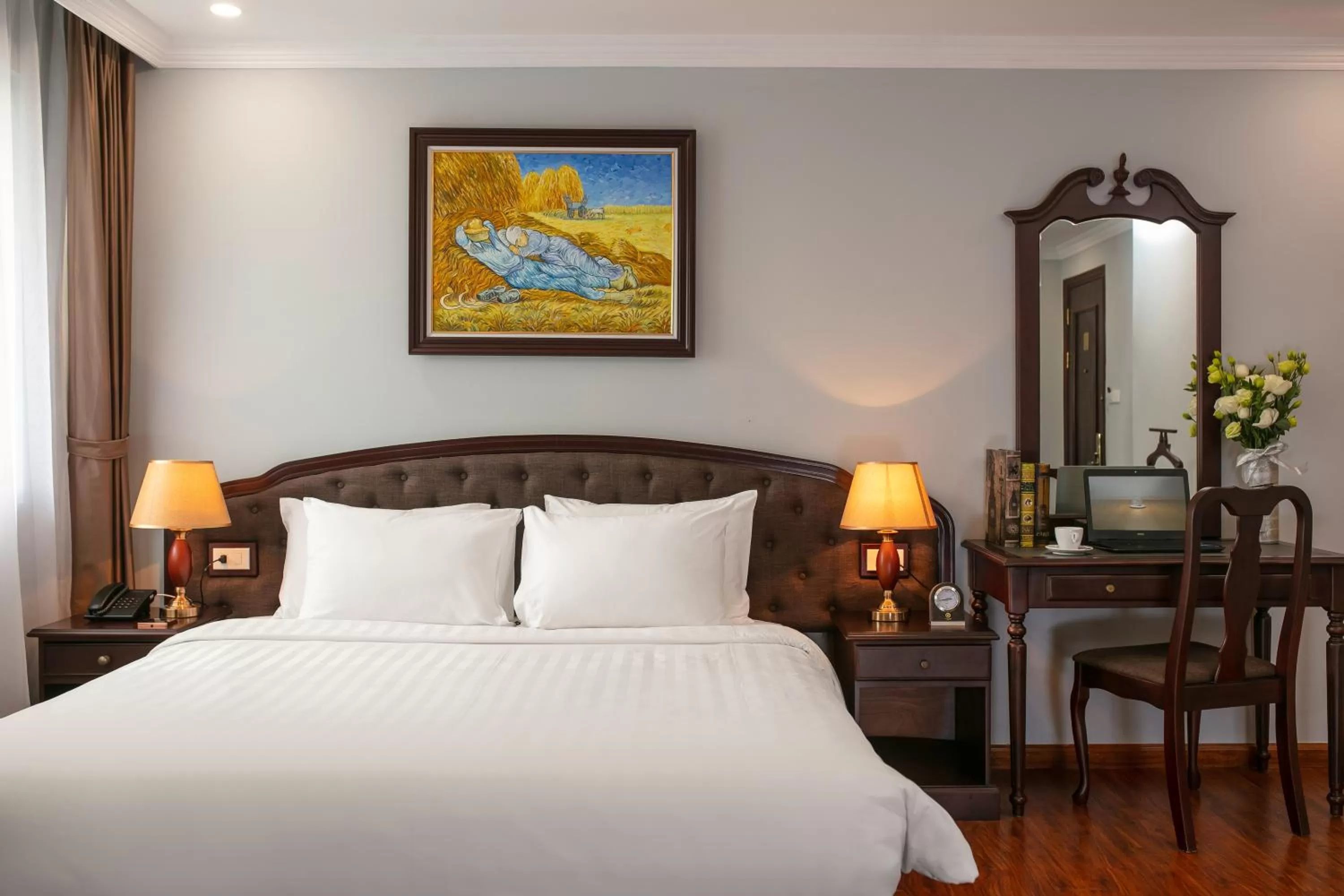 Photo of the whole room, Bed in Halais Hotel