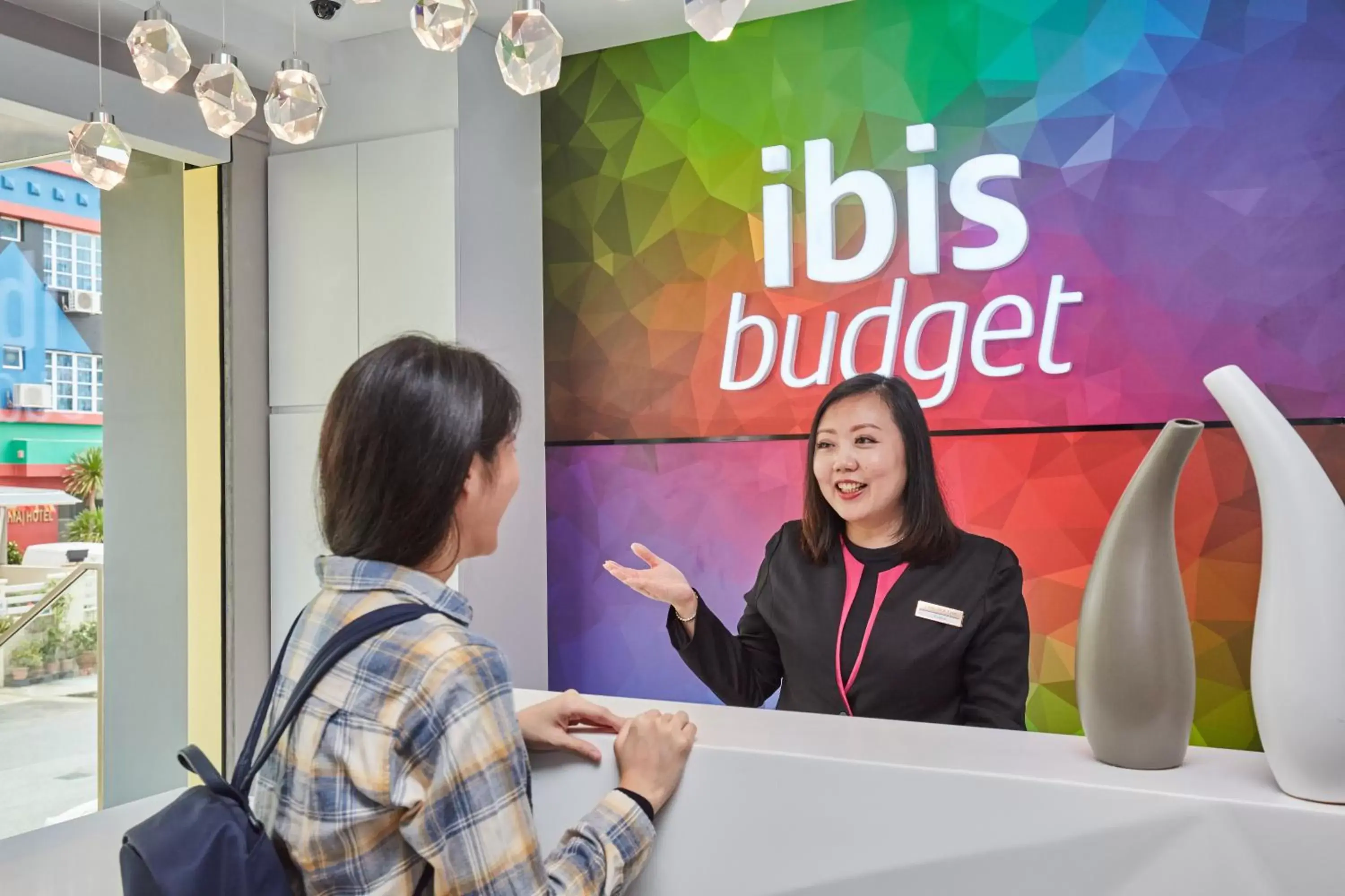 Lobby or reception in ibis budget Singapore Ametrine Lobby or reception in ibis budget Singapore Ametrine