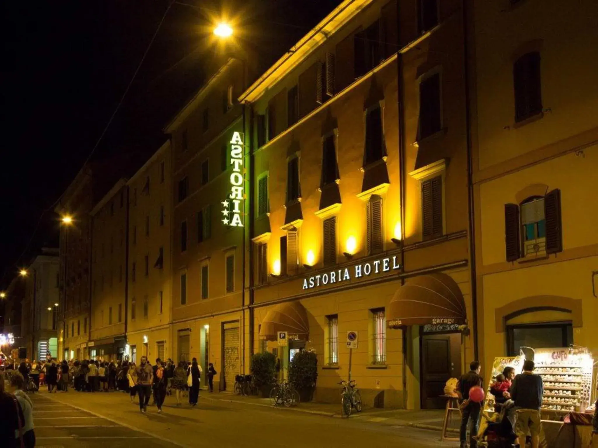 Facade/entrance, Property Building in Hotel Astoria