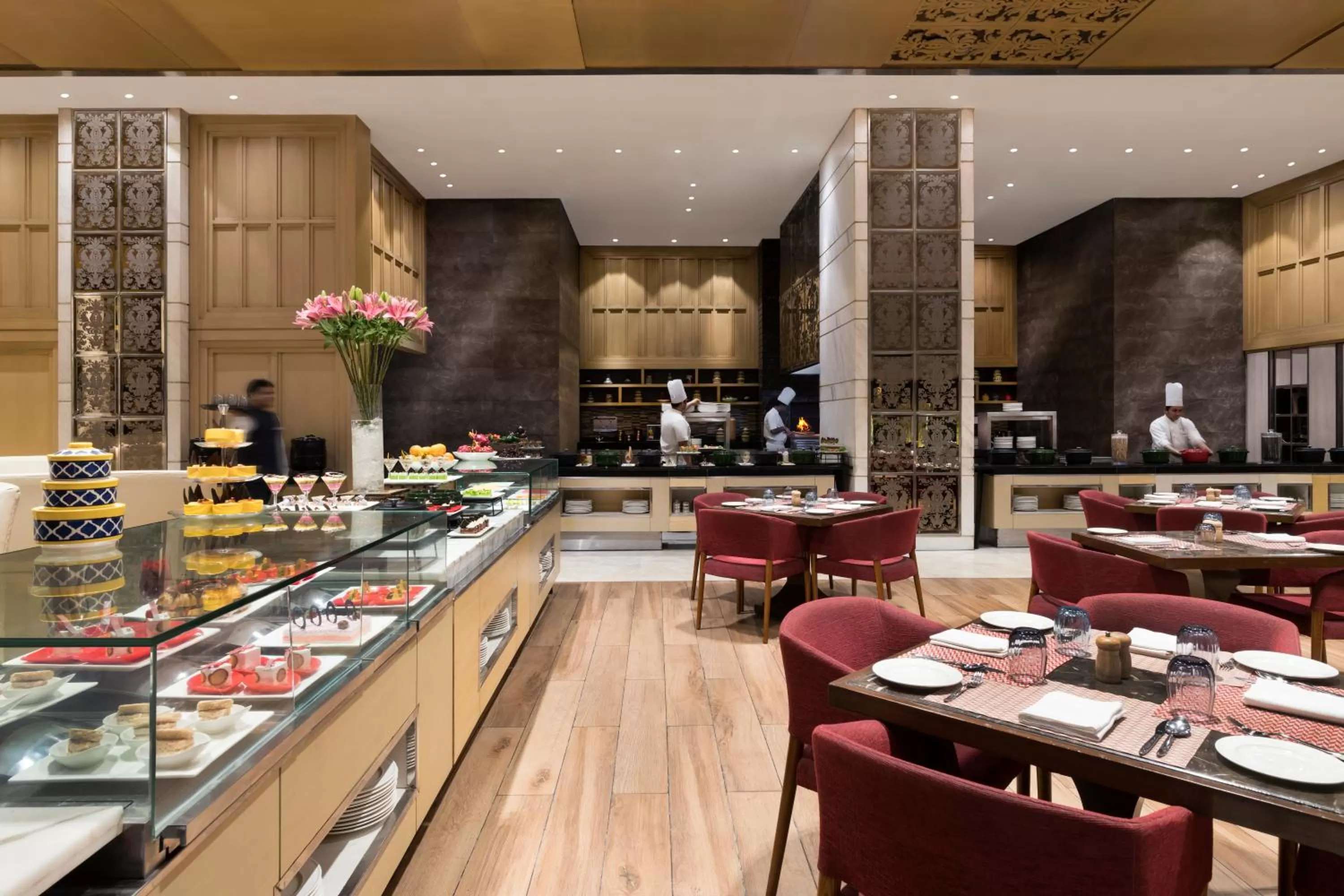 Restaurant/places to eat in Crowne Plaza New Delhi Mayur Vihar Noida by IHG