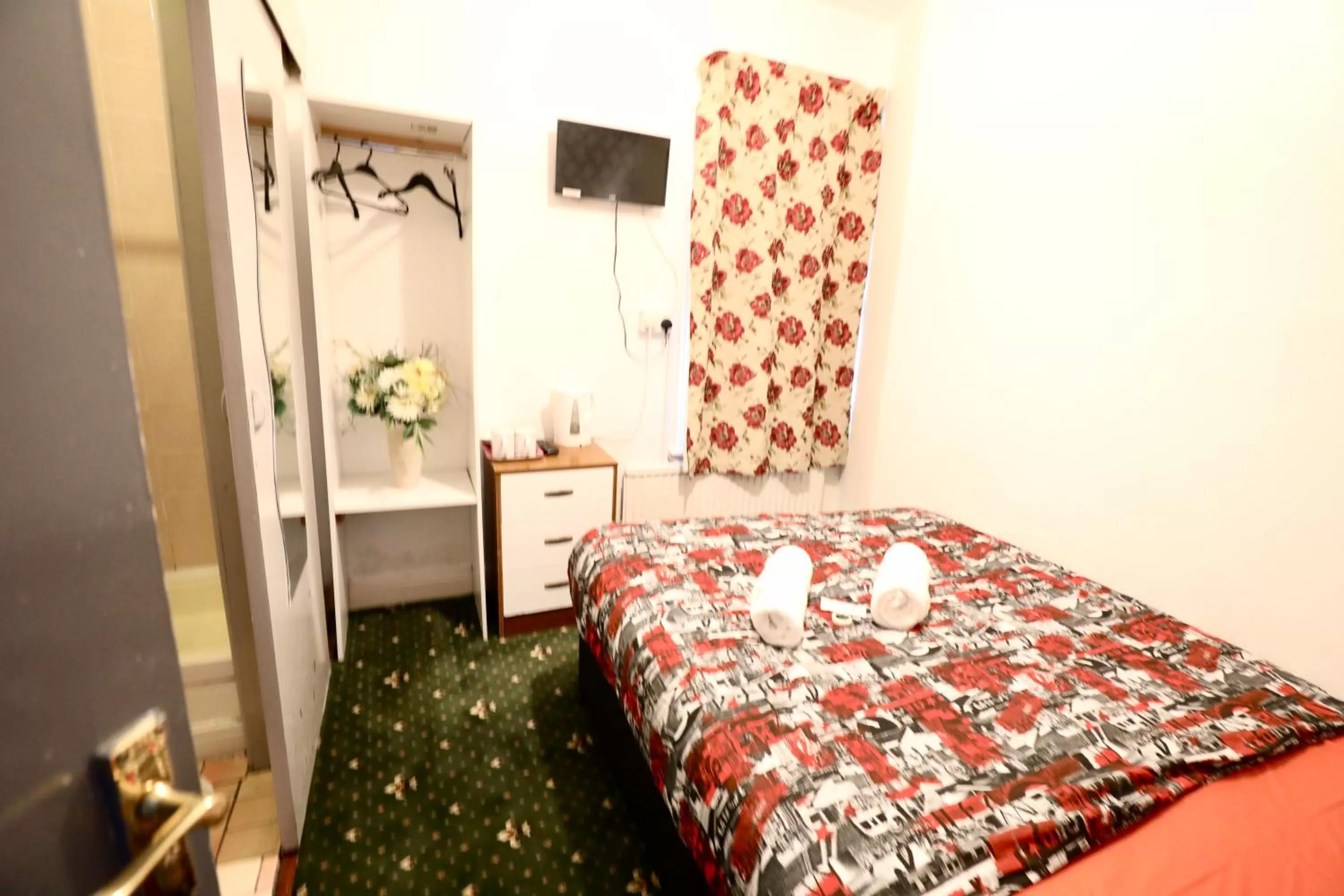 Bed in Blackpool Central Hotel