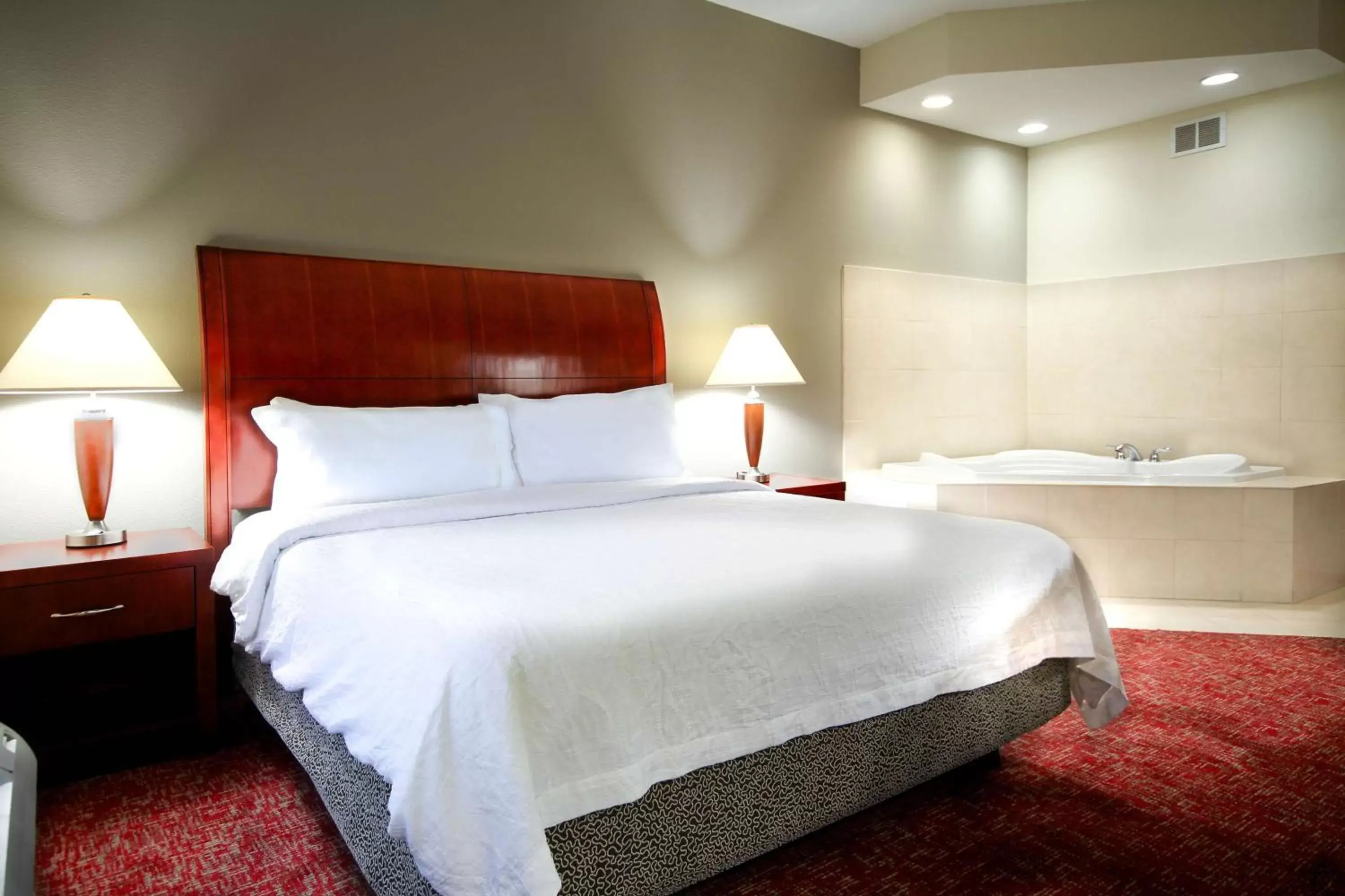 Bed in Hilton Garden Inn Elkhart