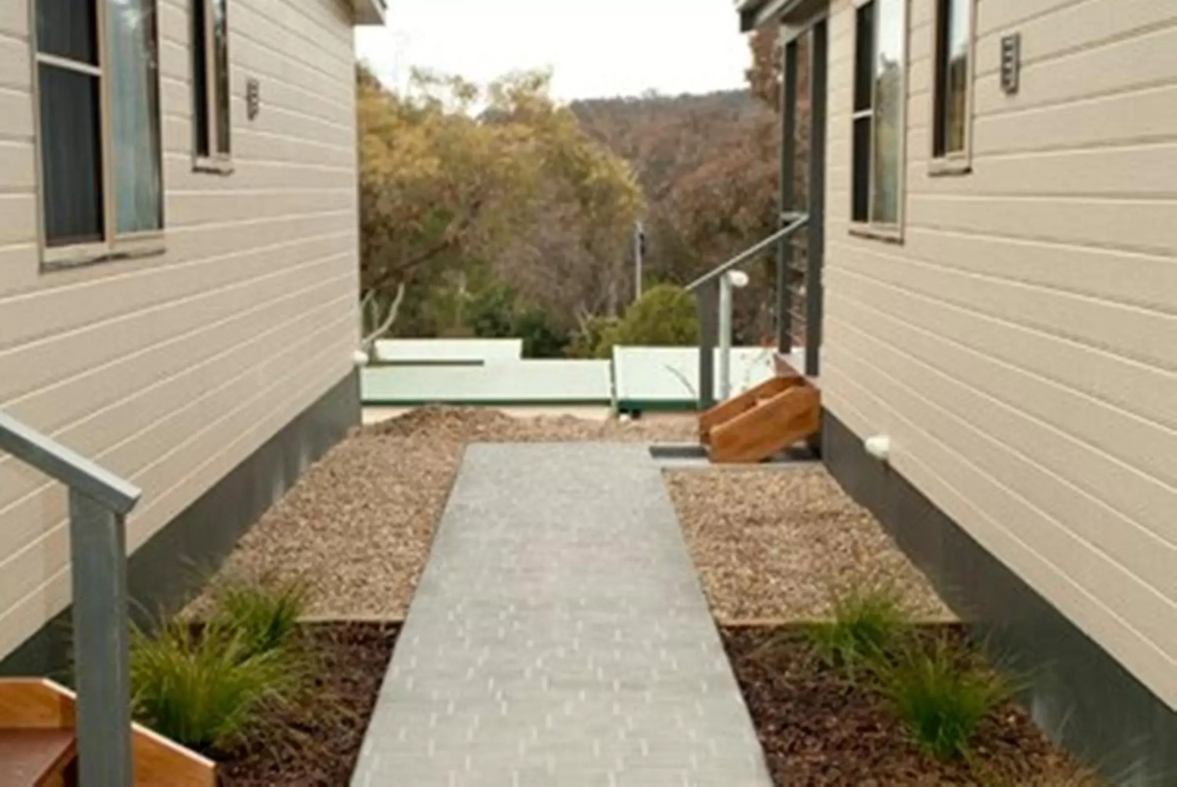 Facade/entrance, Pool View in Alivio Tourist Park Canberra