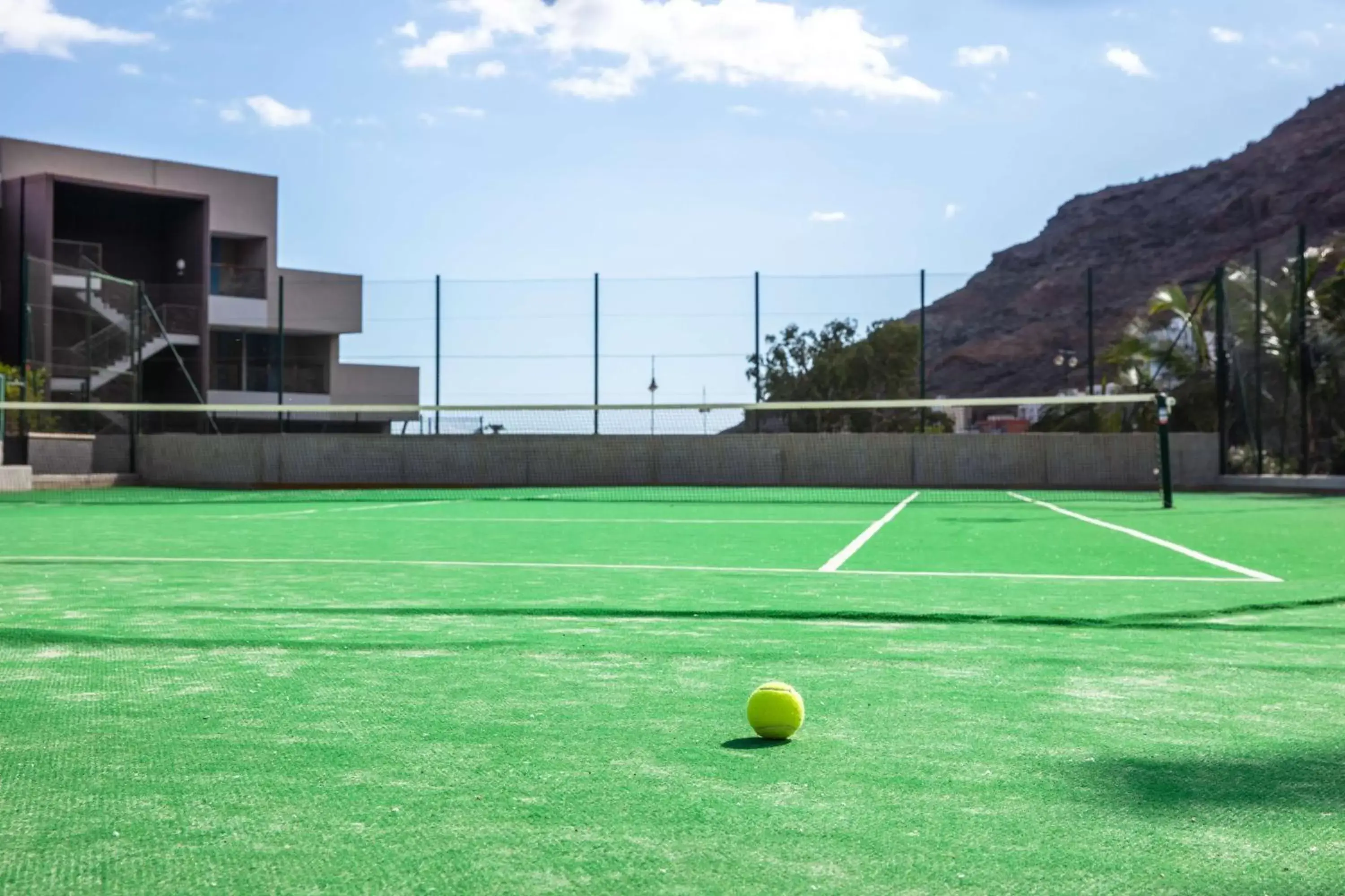 Tennis court, Tennis/Squash in Radisson Blu Resort & Spa, Gran Canaria Mogan