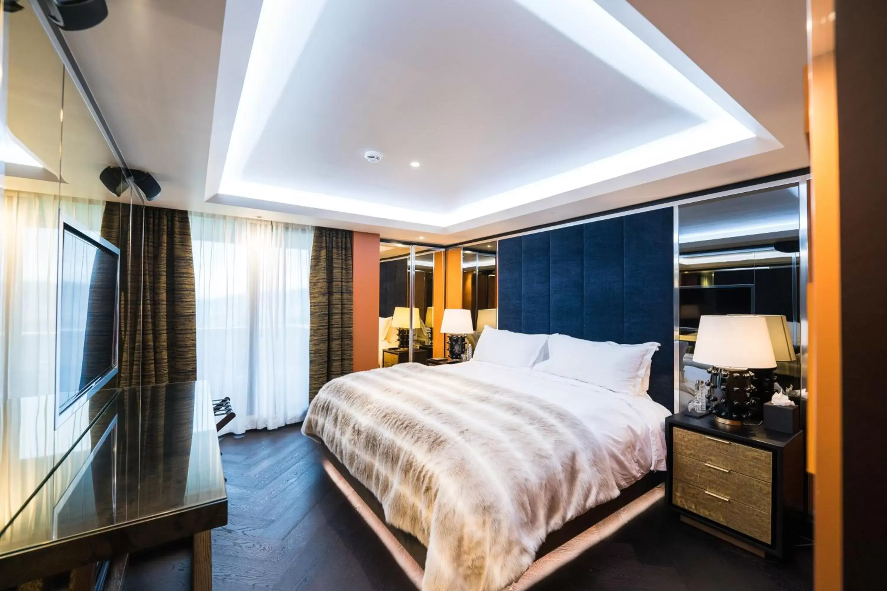 Bedroom, Bed in FIVE Zurich - Luxury City Resort