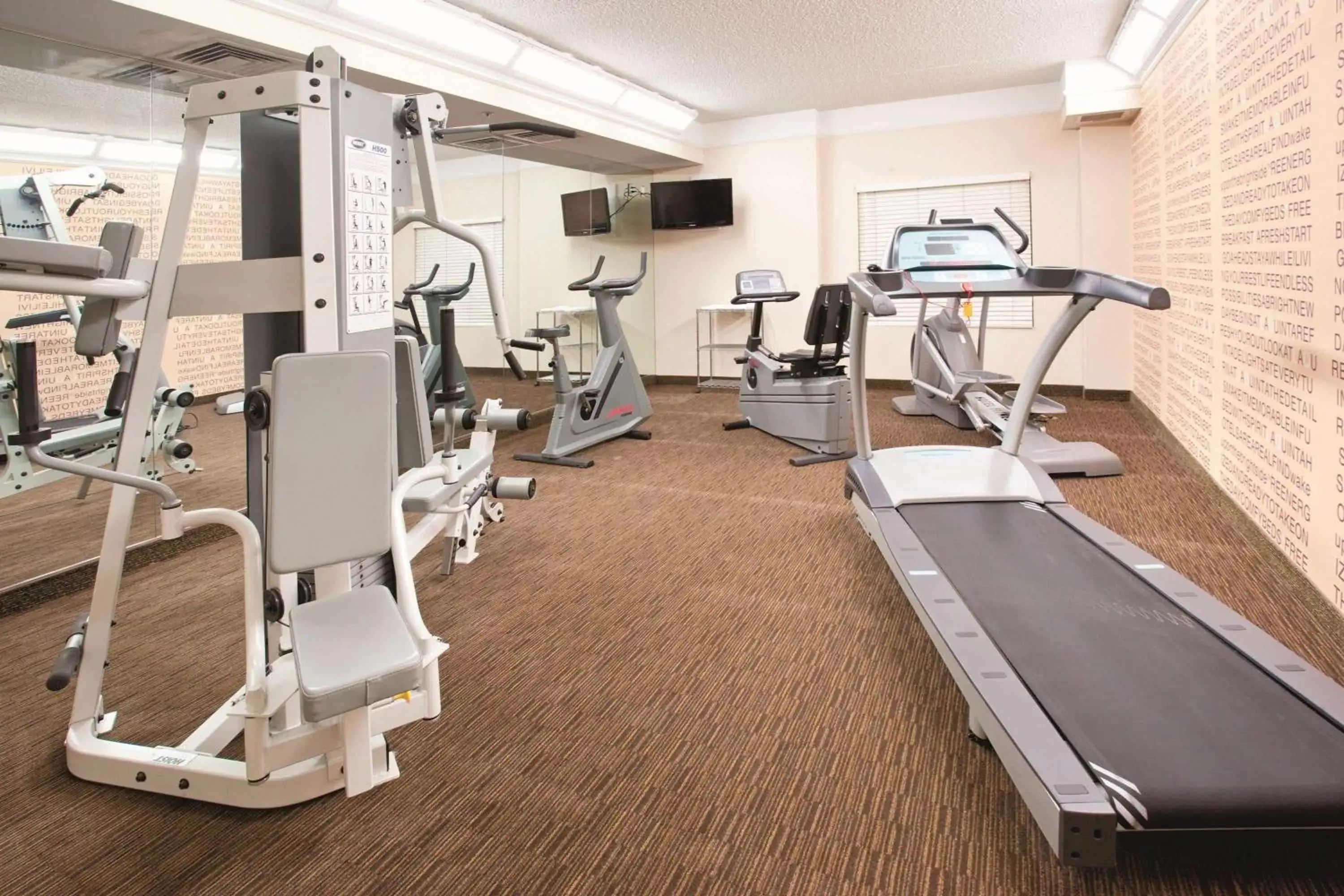 Fitness centre/facilities in La Quinta by Wyndham Colorado Springs South Airport Fitness centre/facilities in La Quinta by Wyndham Colorado Springs South Airport