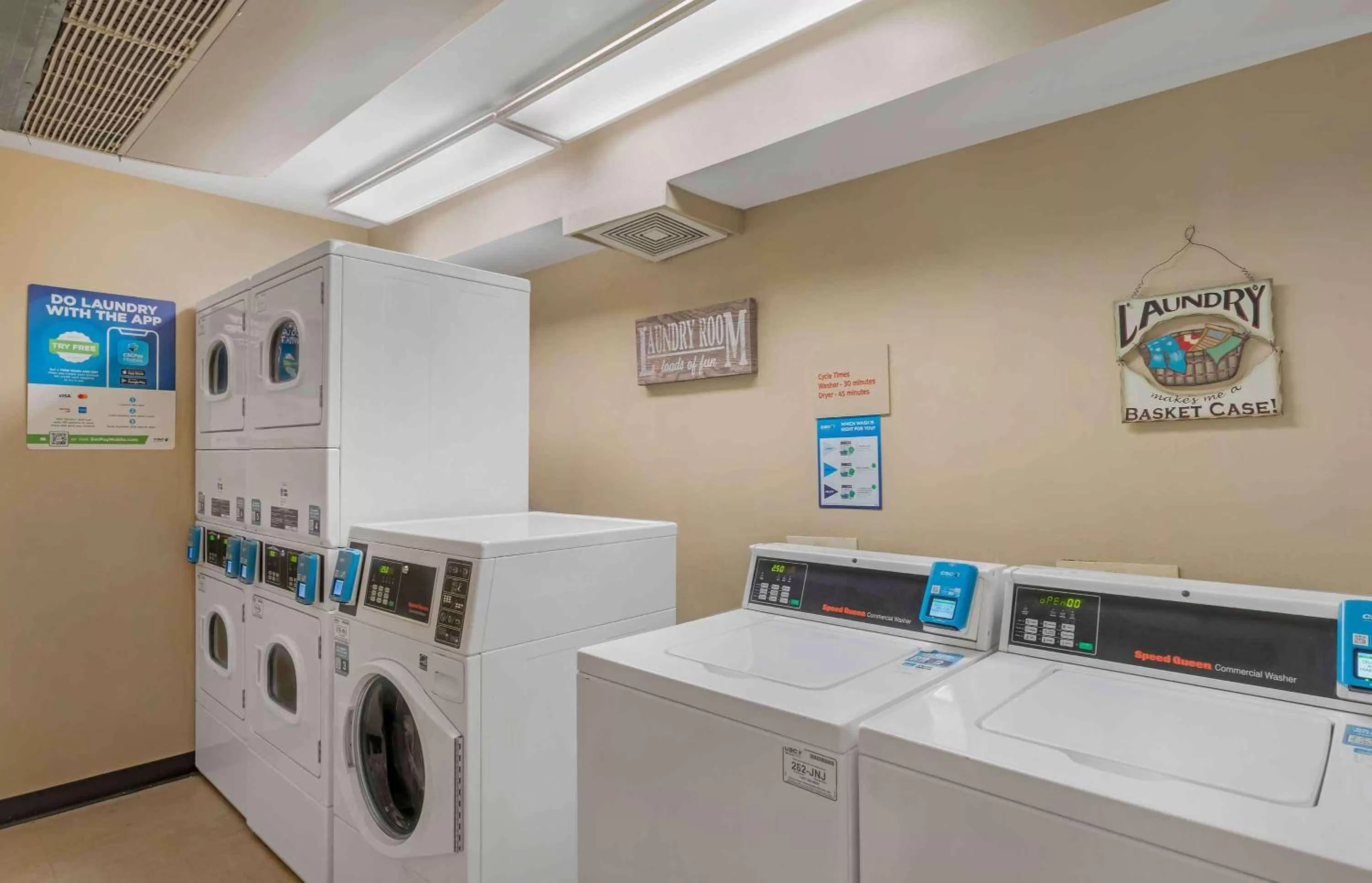 Property building in Extended Stay America Suites - Newport News - Yorktown