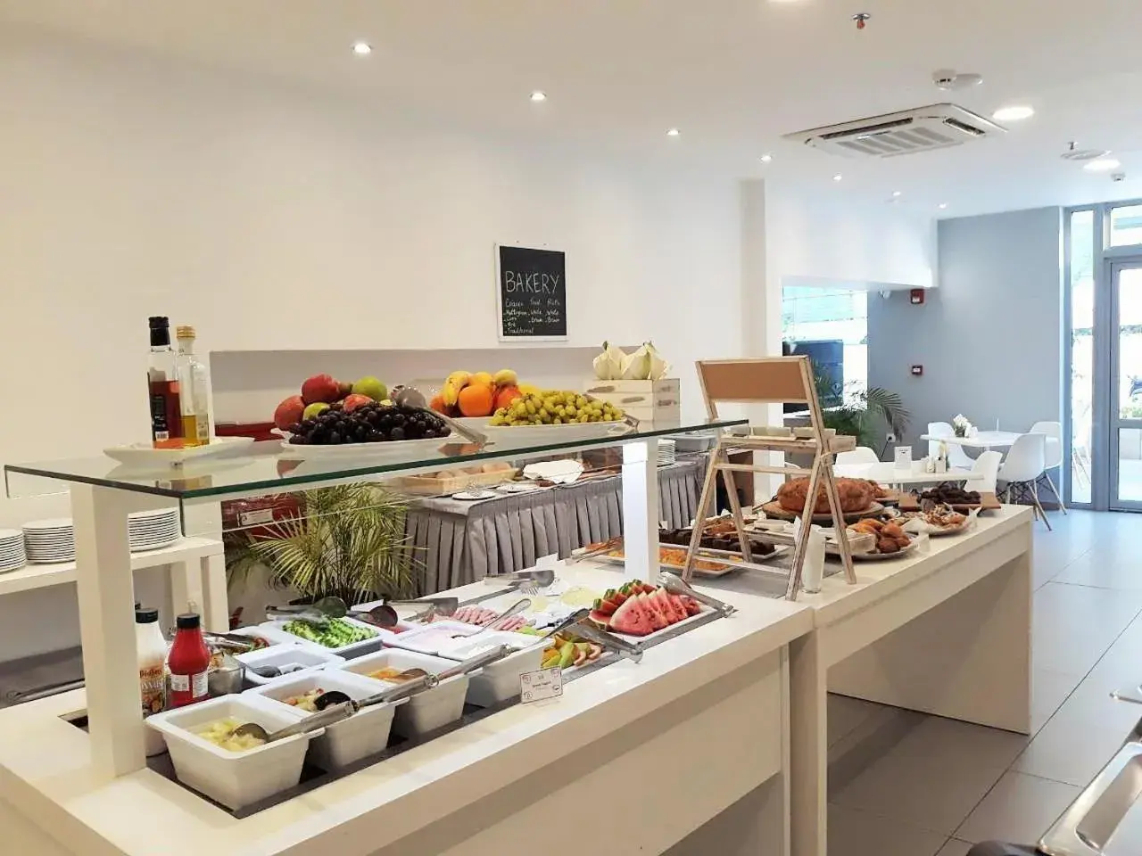Buffet breakfast, Food in Elite Hotel