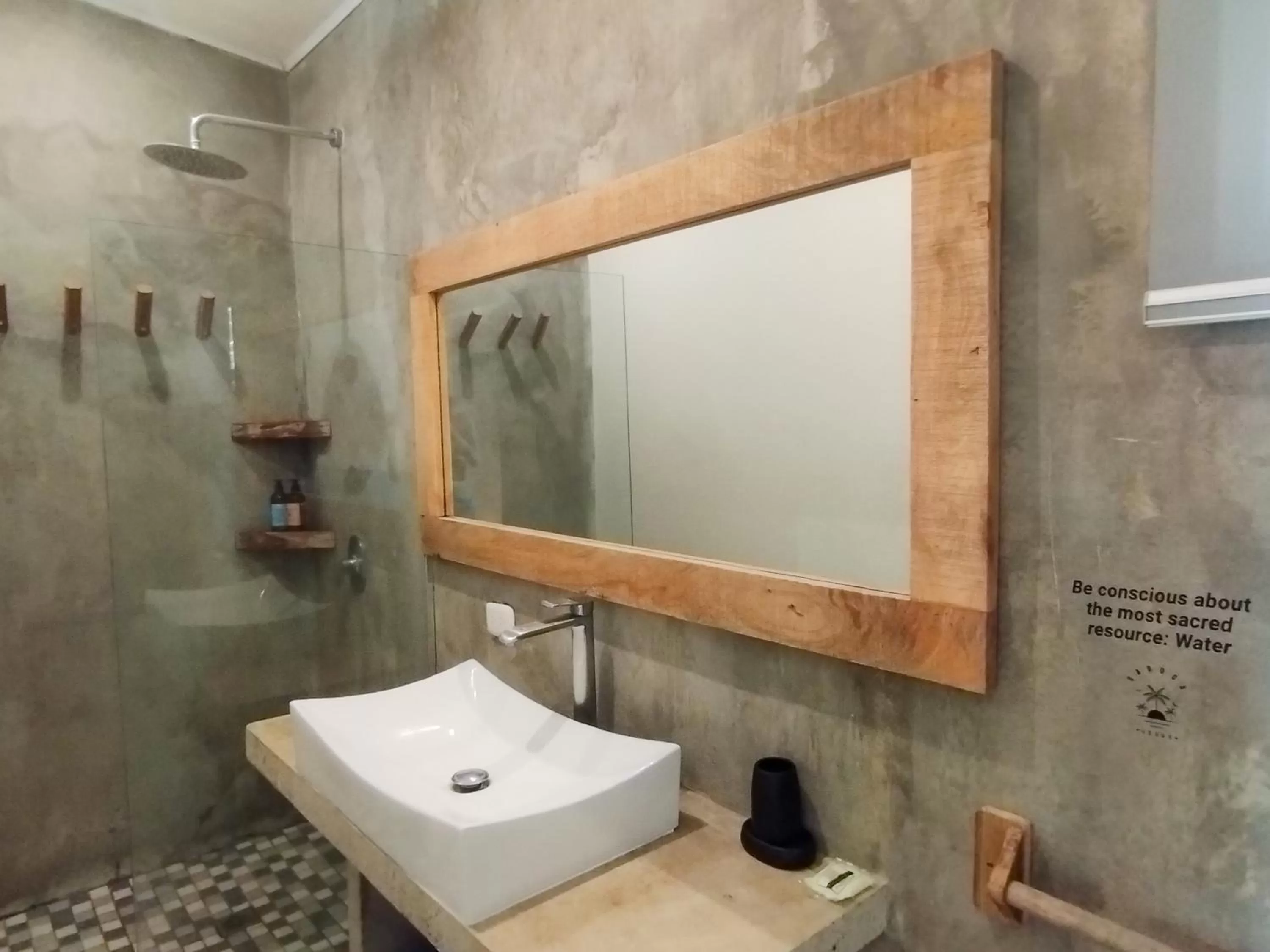 Bathroom in Saboga Lodge