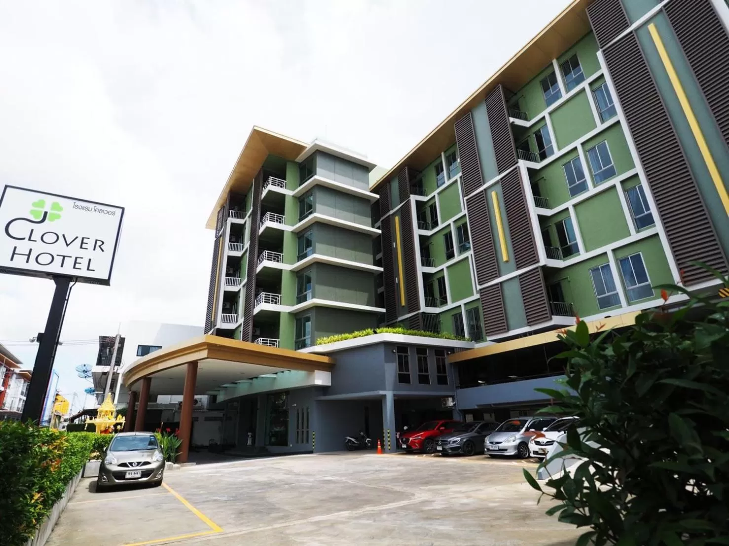 Property building in Clover Hotel Hatyai