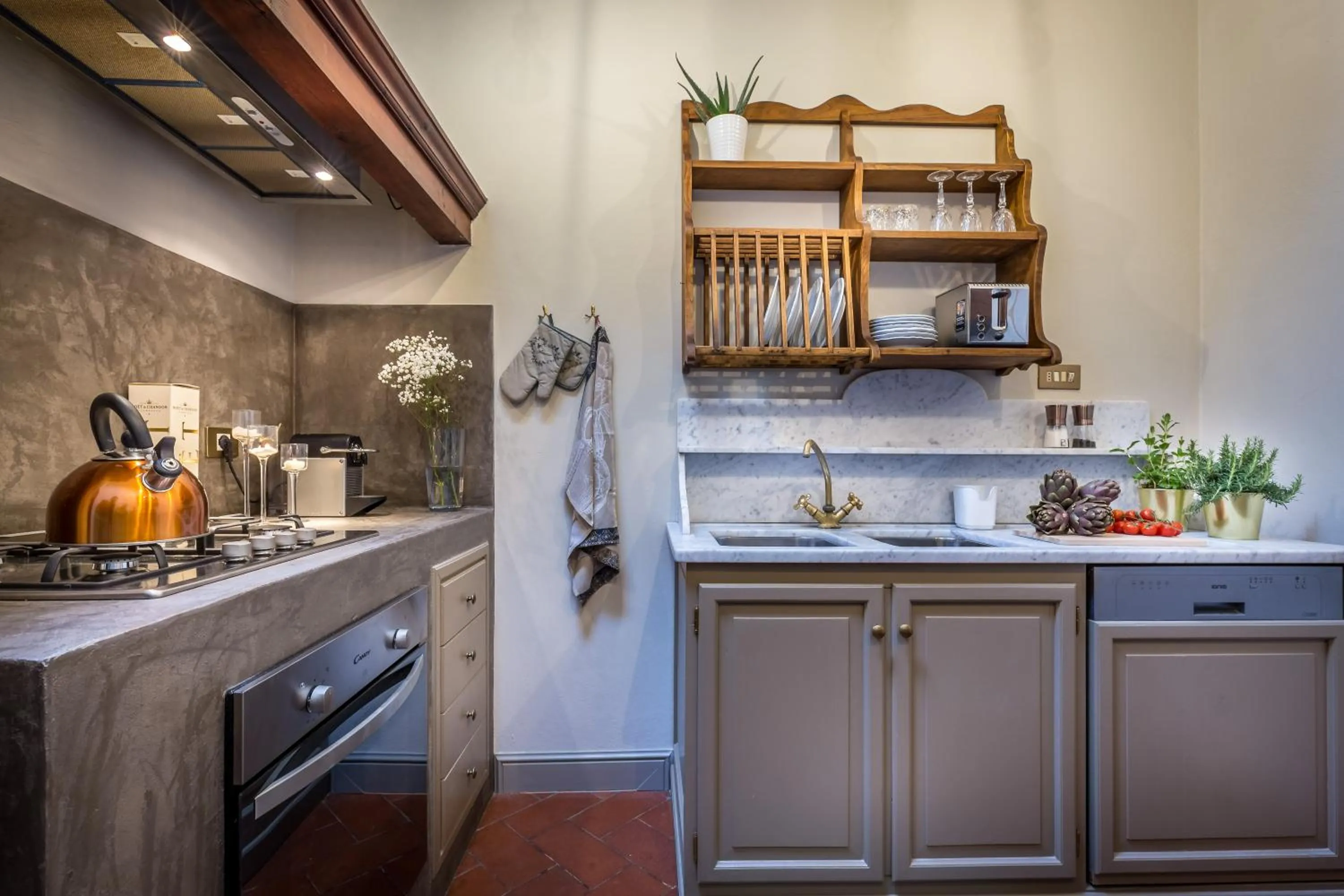 Kitchen or kitchenette in Palazzo Ridolfi - Residenza d'Epoca