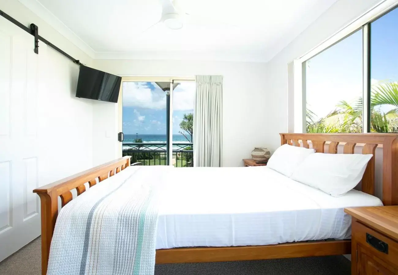 Bedroom in Golden Riviera Absolute Beachfront Resort