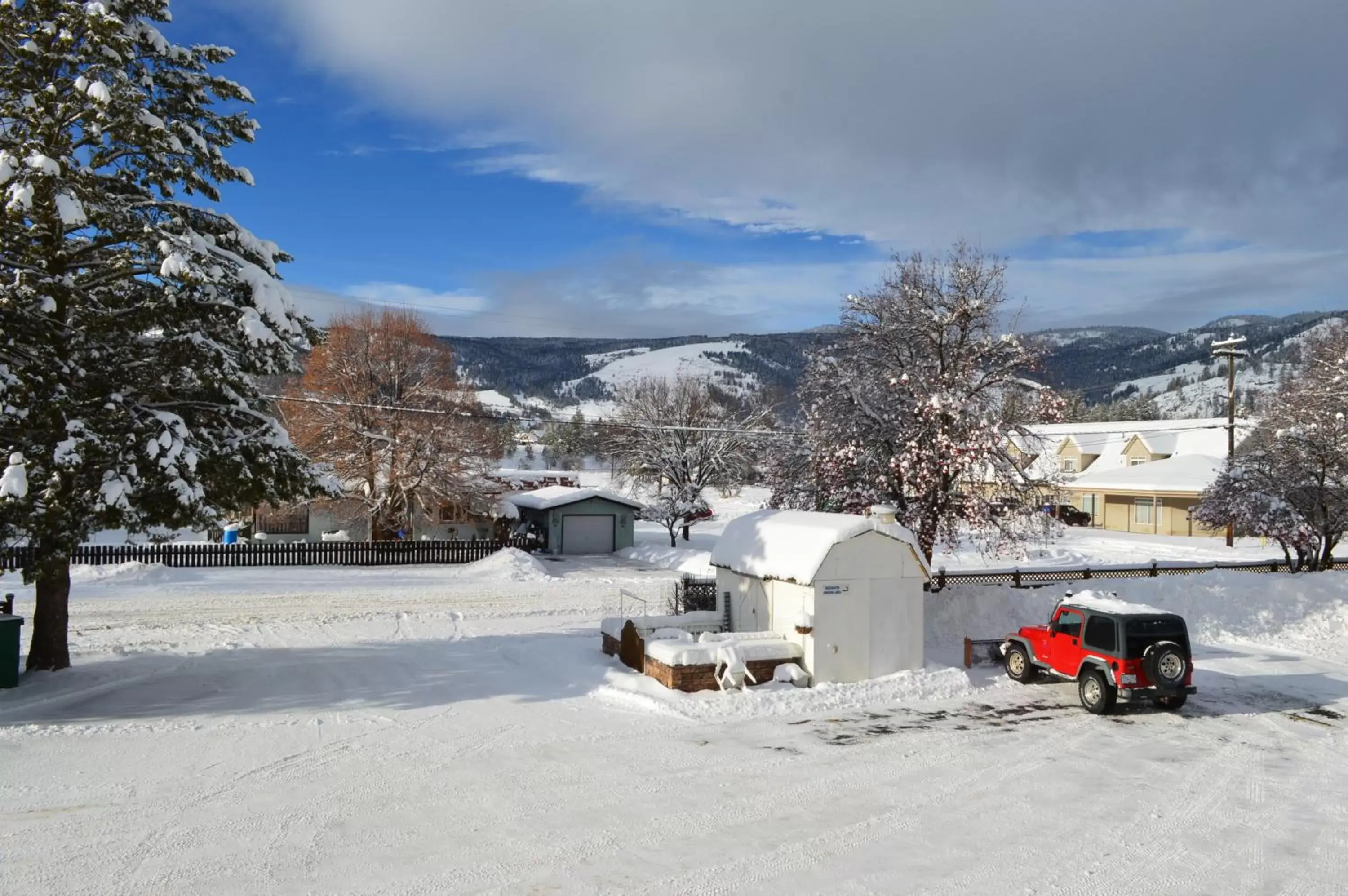 Mountain view, Winter in Western Traveller Motel