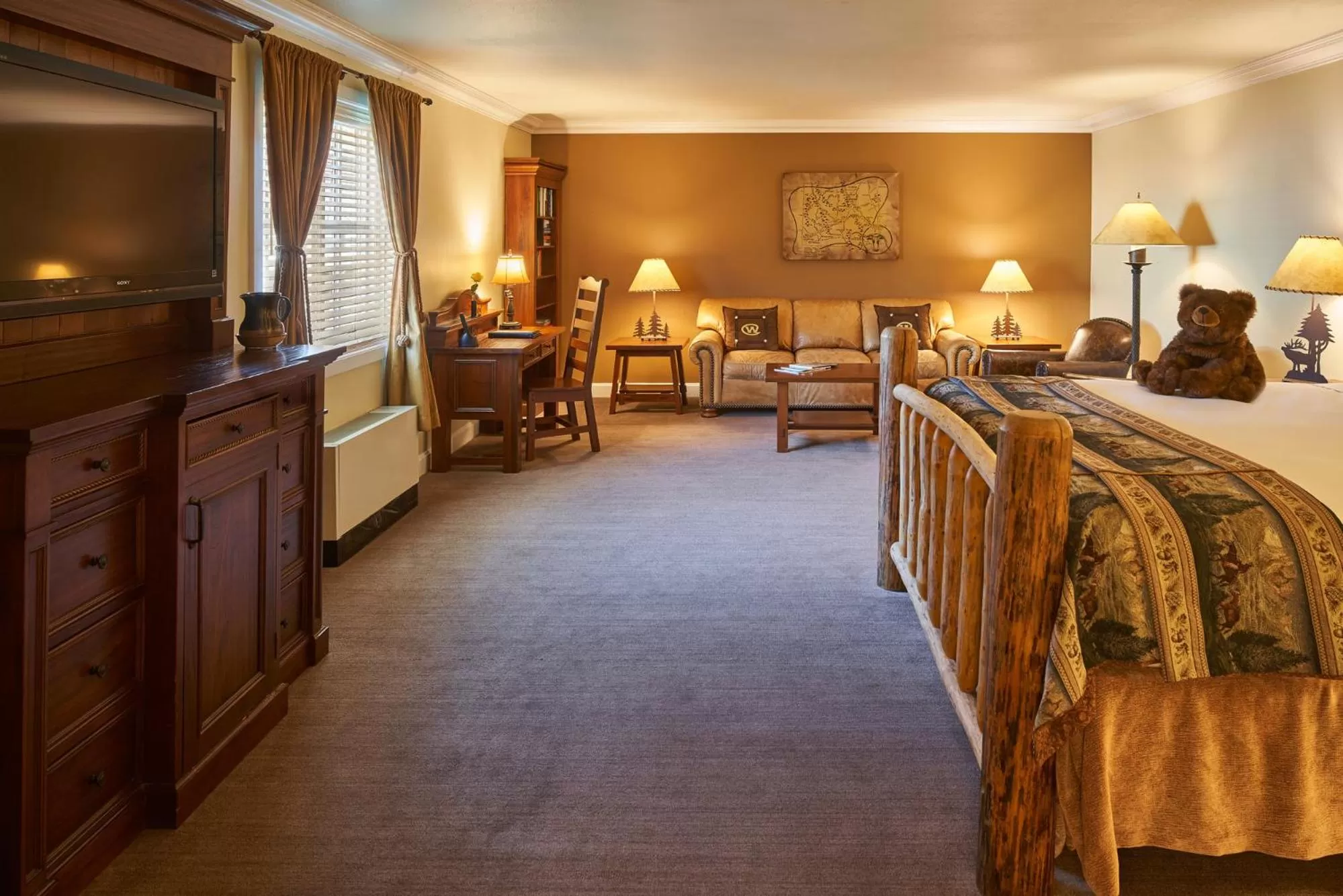 Photo of the whole room, Bed in The Wort Hotel