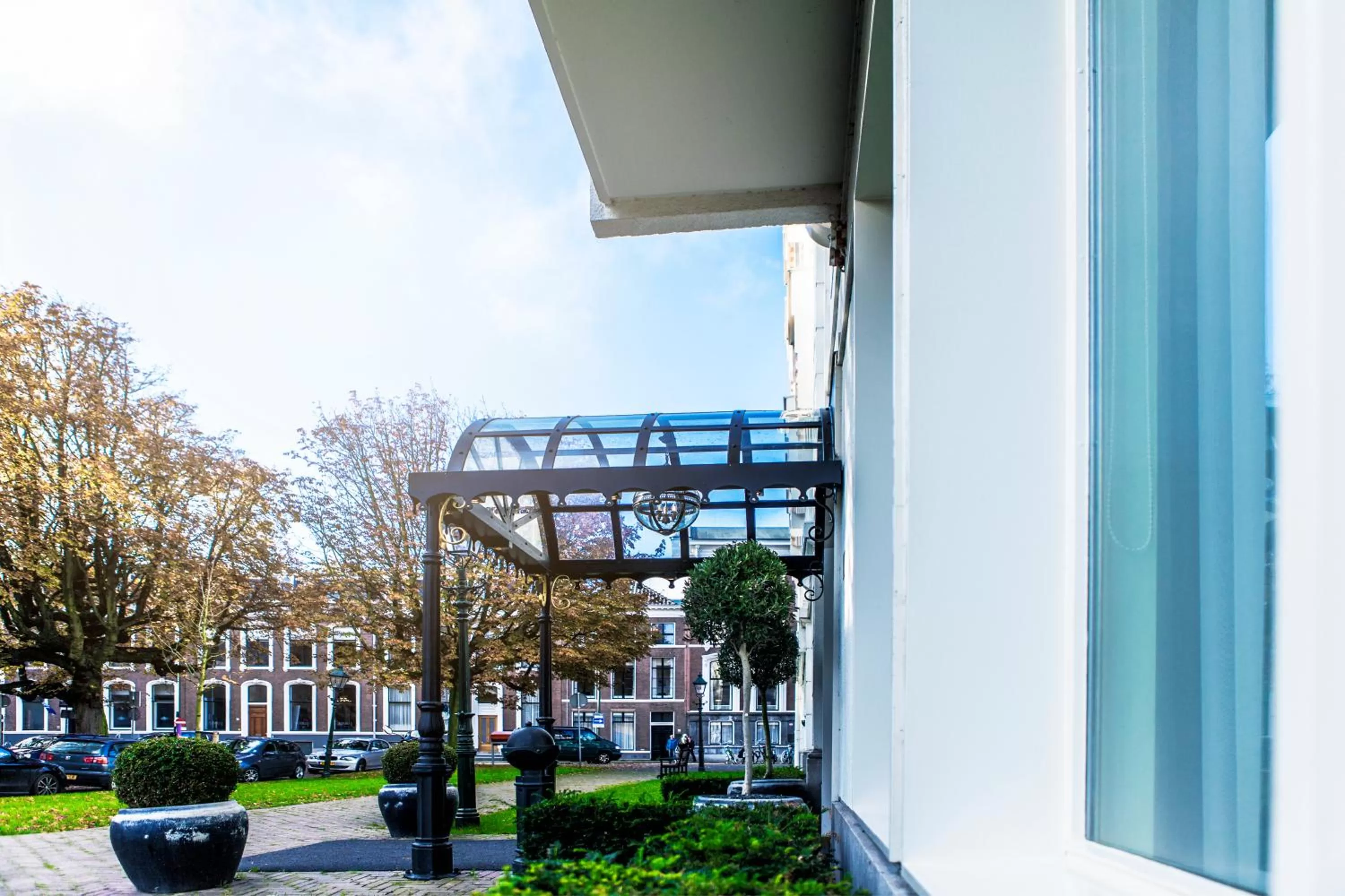 Facade/entrance in Carlton Ambassador