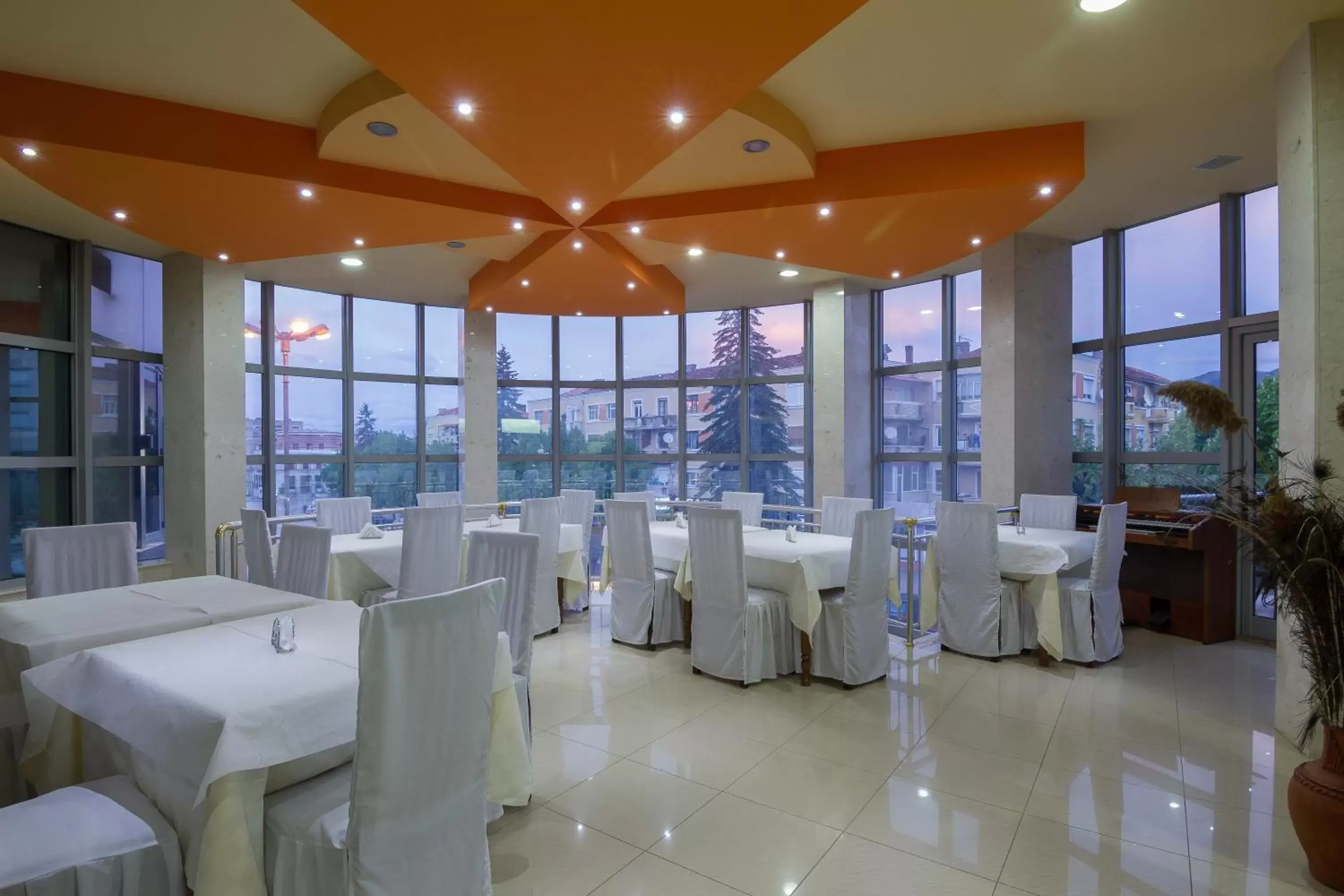 Food and drinks, Banquet Facilities in Hotel Kocibelli POOL & SPA