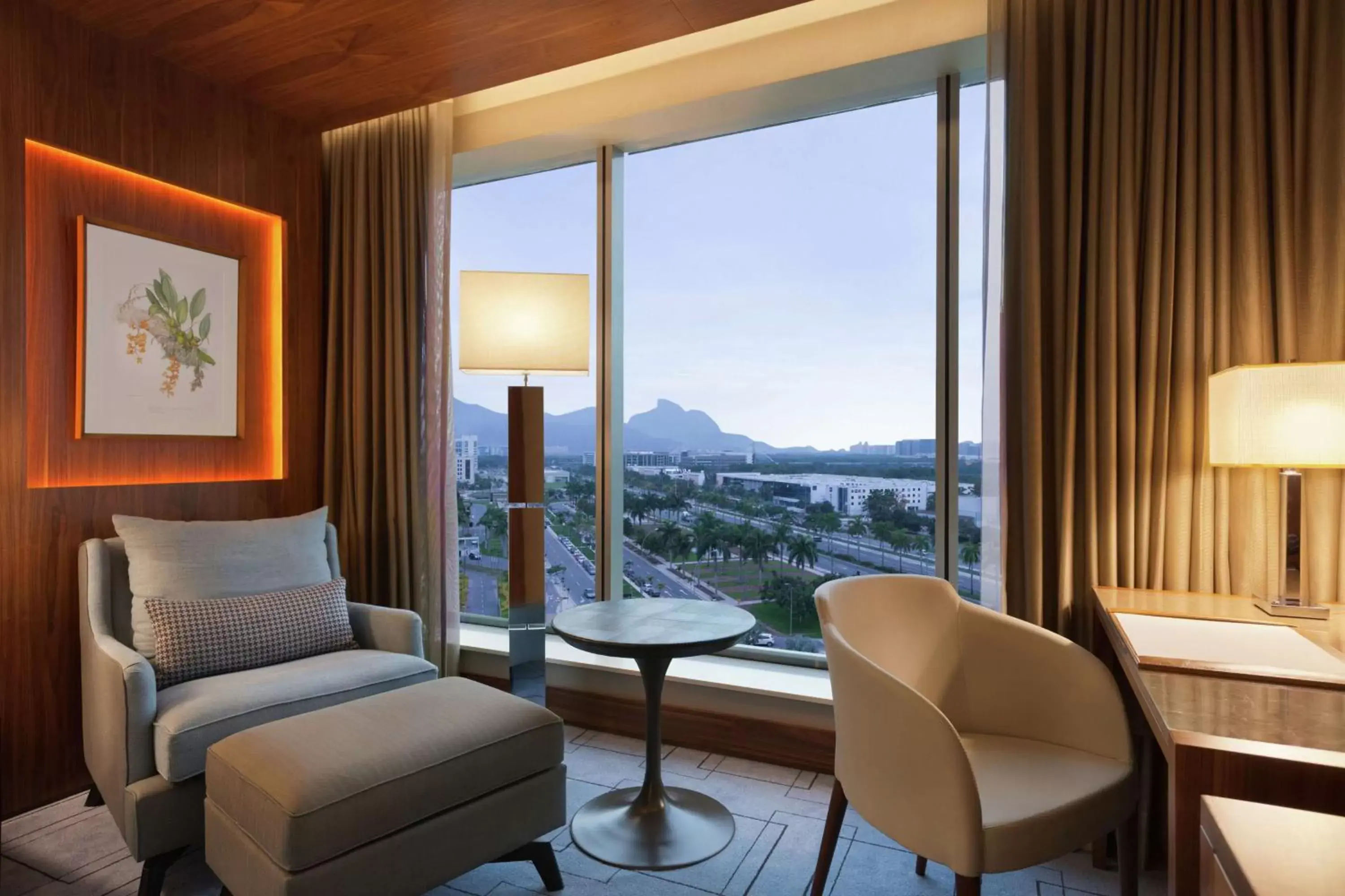 Bedroom, Seating Area in Hilton Barra Rio de Janeiro