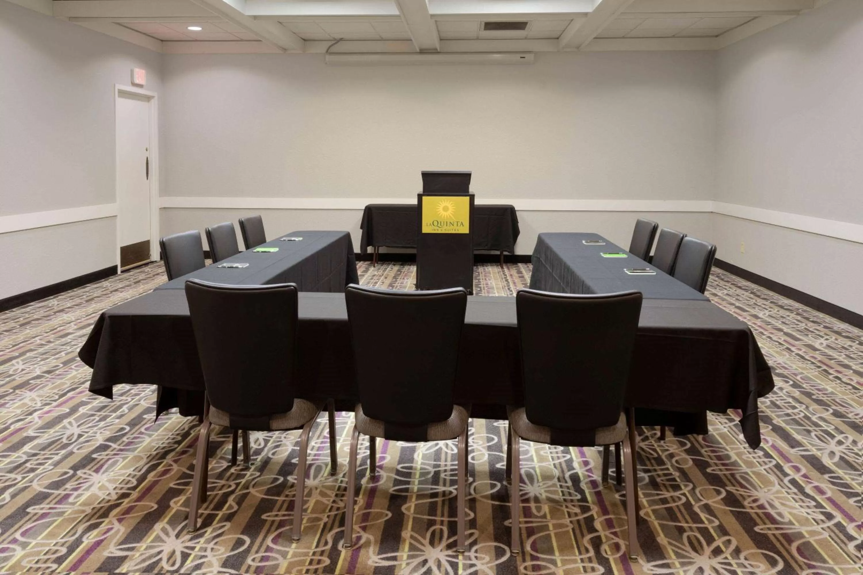 On site in La Quinta by Wyndham Minneapolis Bloomington W - FREE AIRPORT SHUTTLE