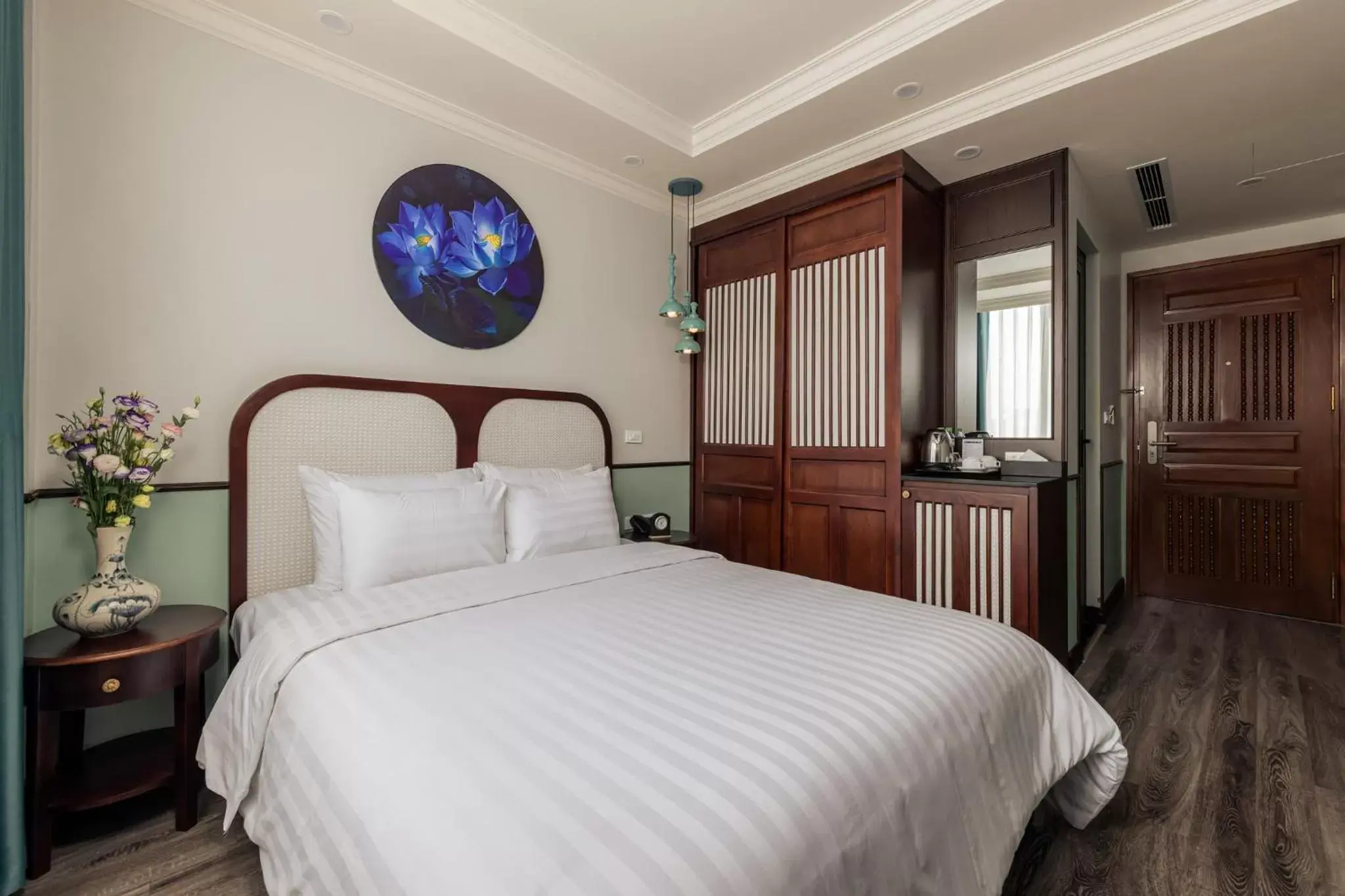 Bedroom, Bed in Lotusama Hanoi Hotel