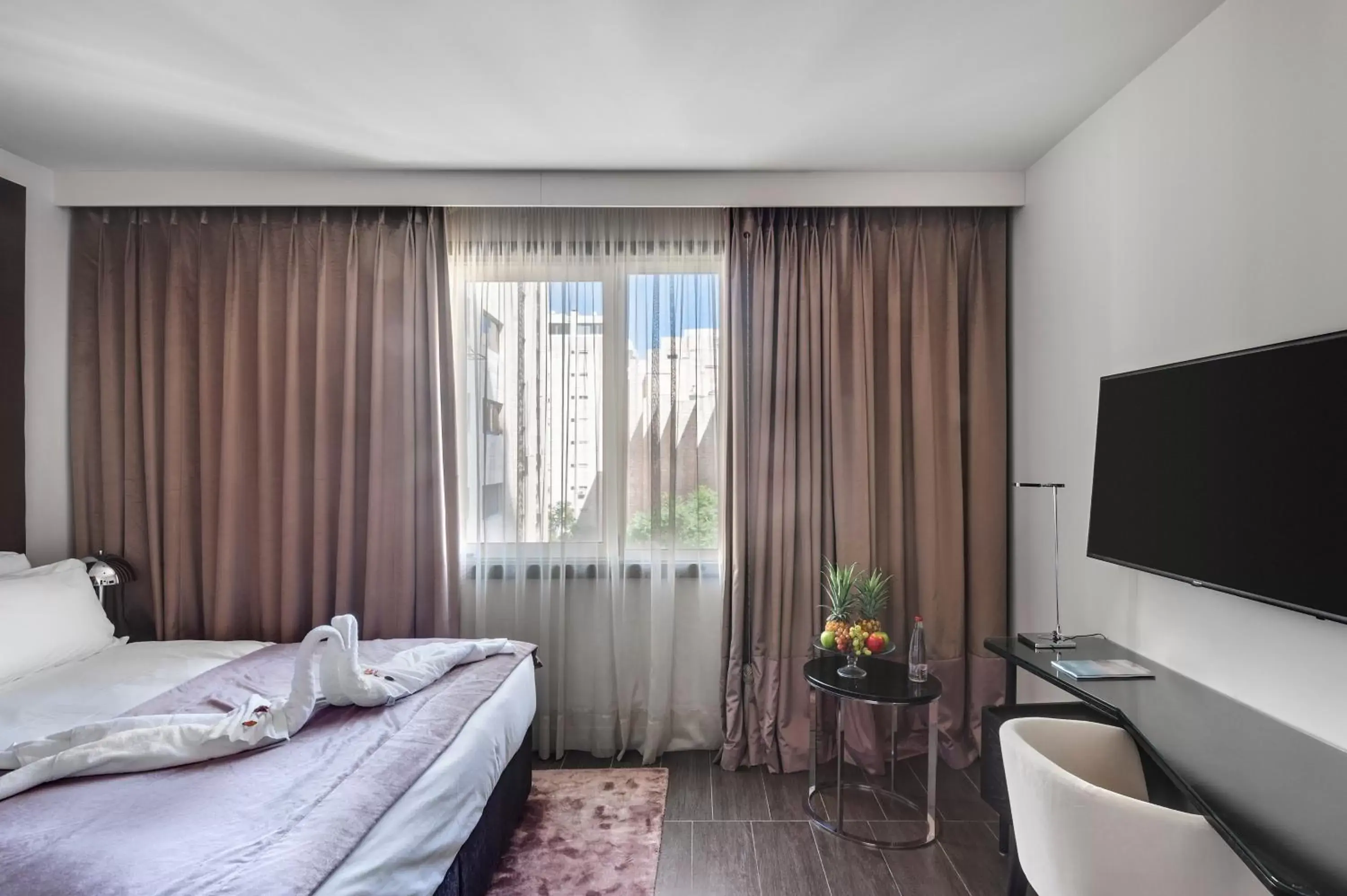 Living room, TV/Entertainment Center in Lady Stern Jerusalem Hotel