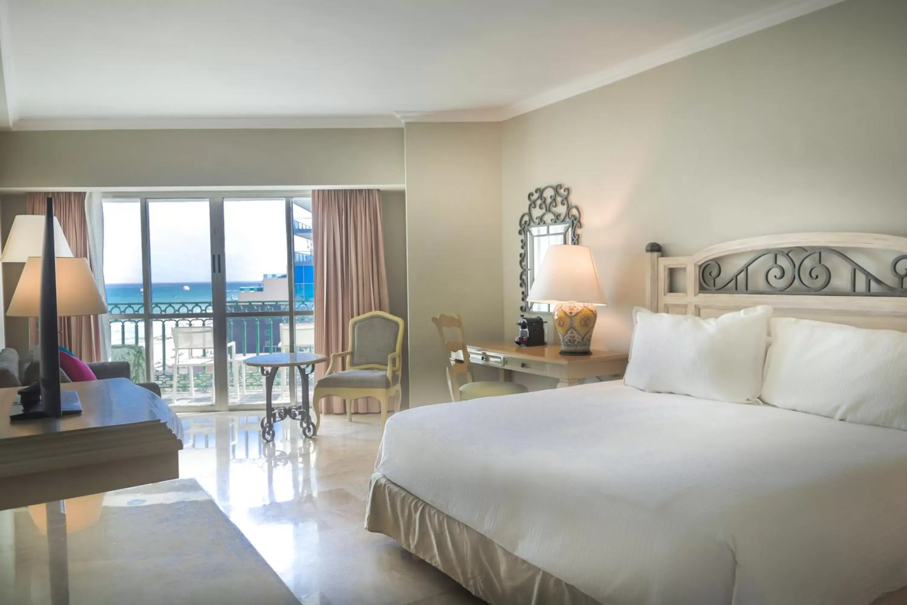 Deluxe Triple Room in Sandos Cancun All Inclusive