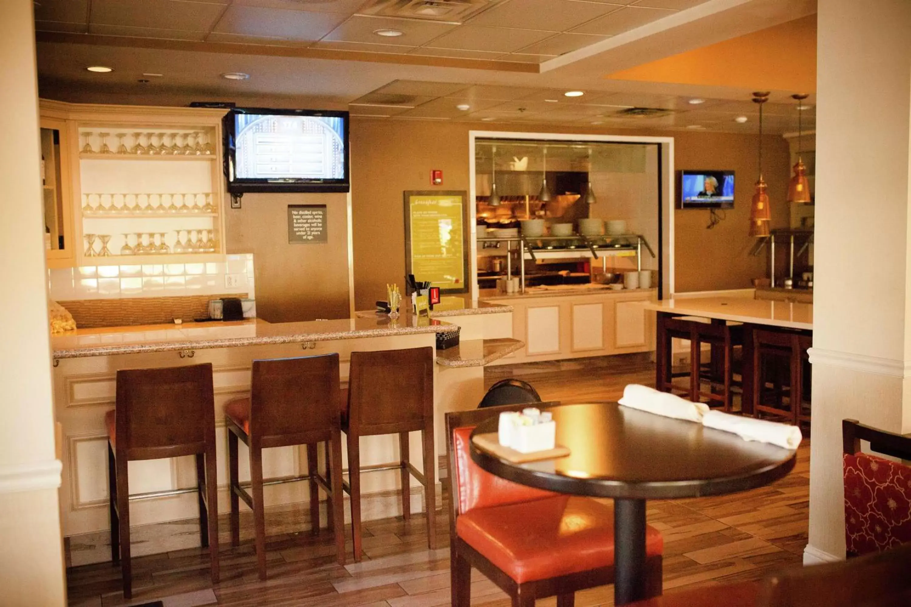 Lounge or bar, Lounge/Bar in Hilton Garden Inn Redding