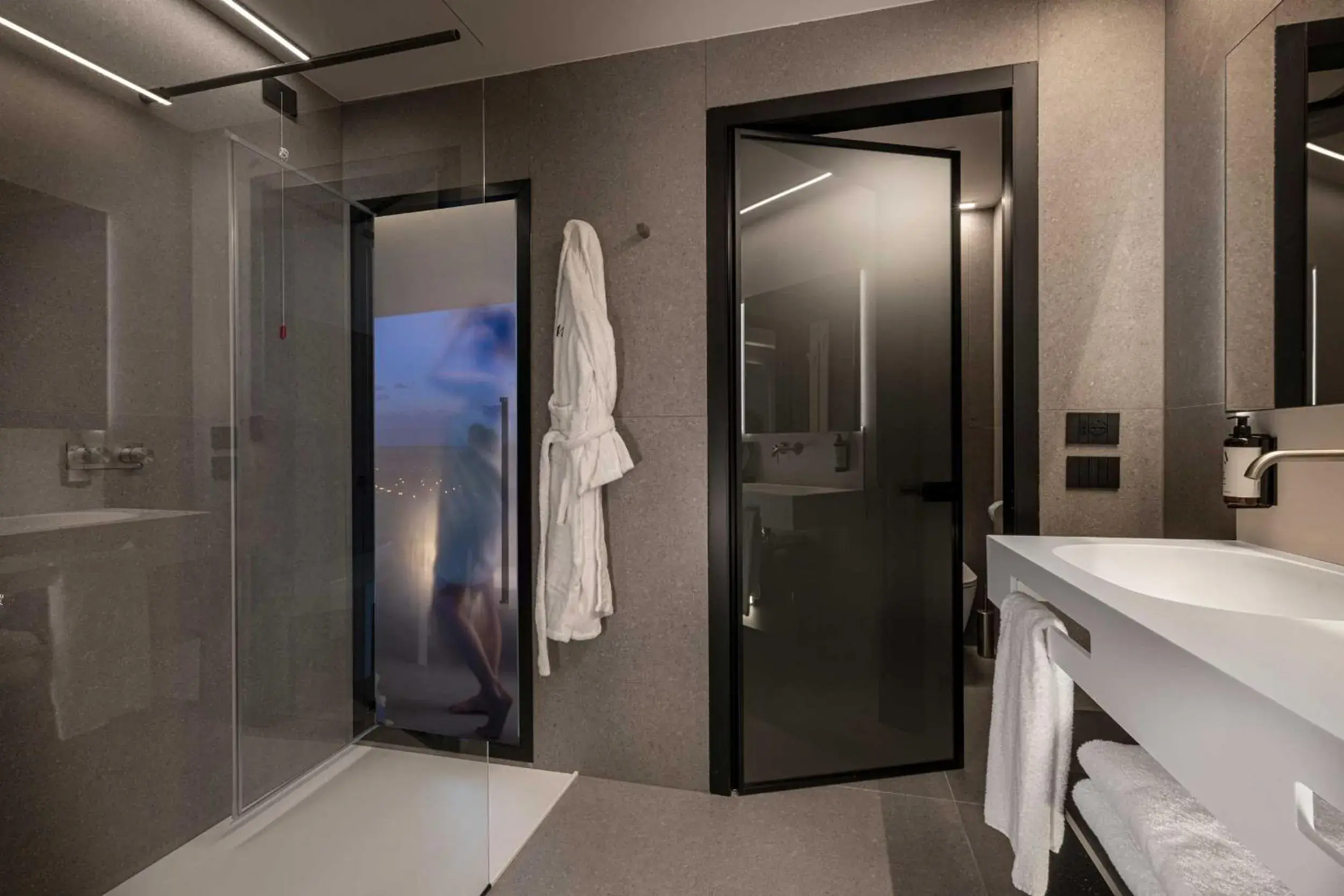 Steam room, Bathroom in J44 Lifestyle Hotel