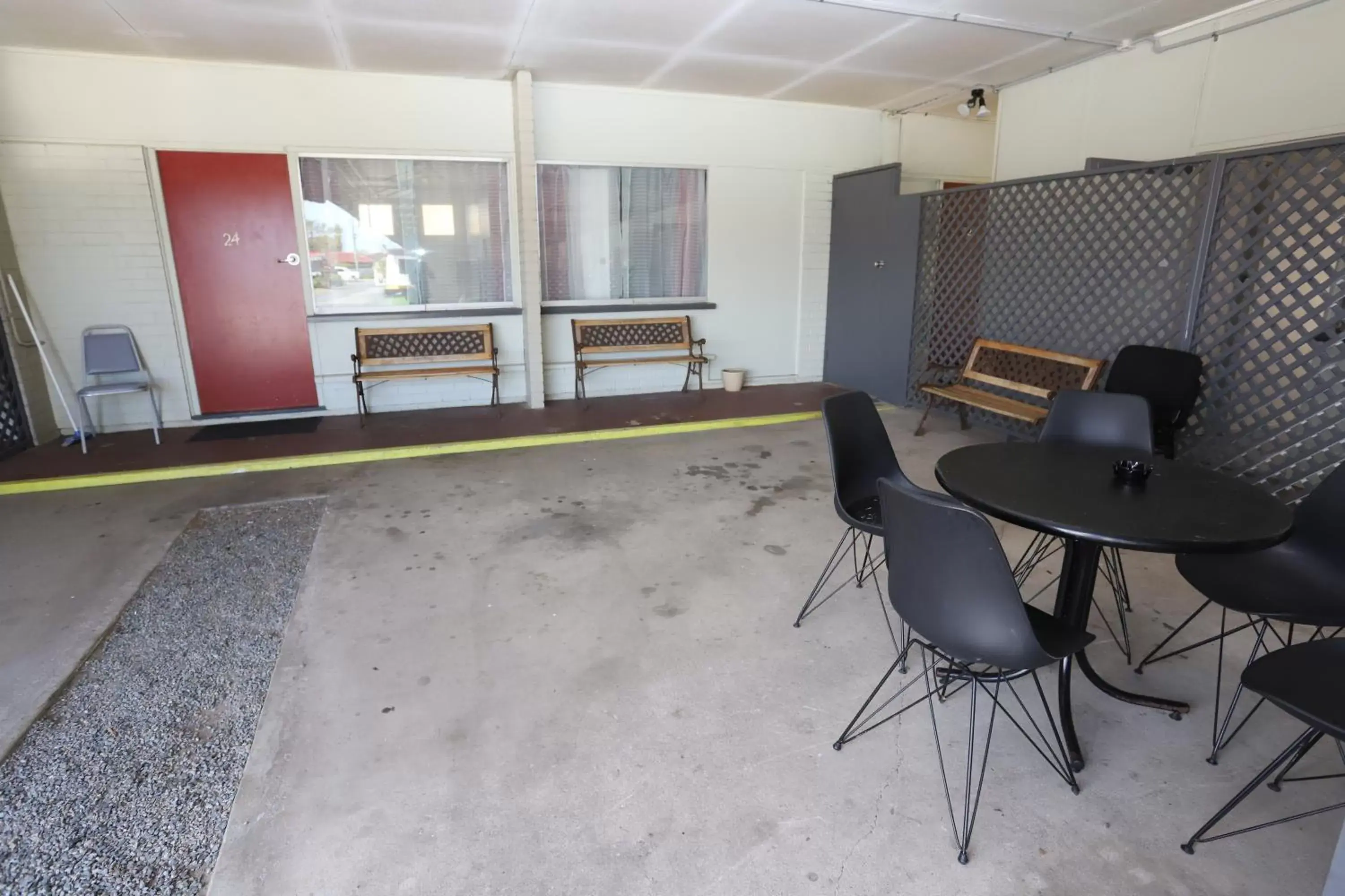 Seating area in Tropic Coast Motel