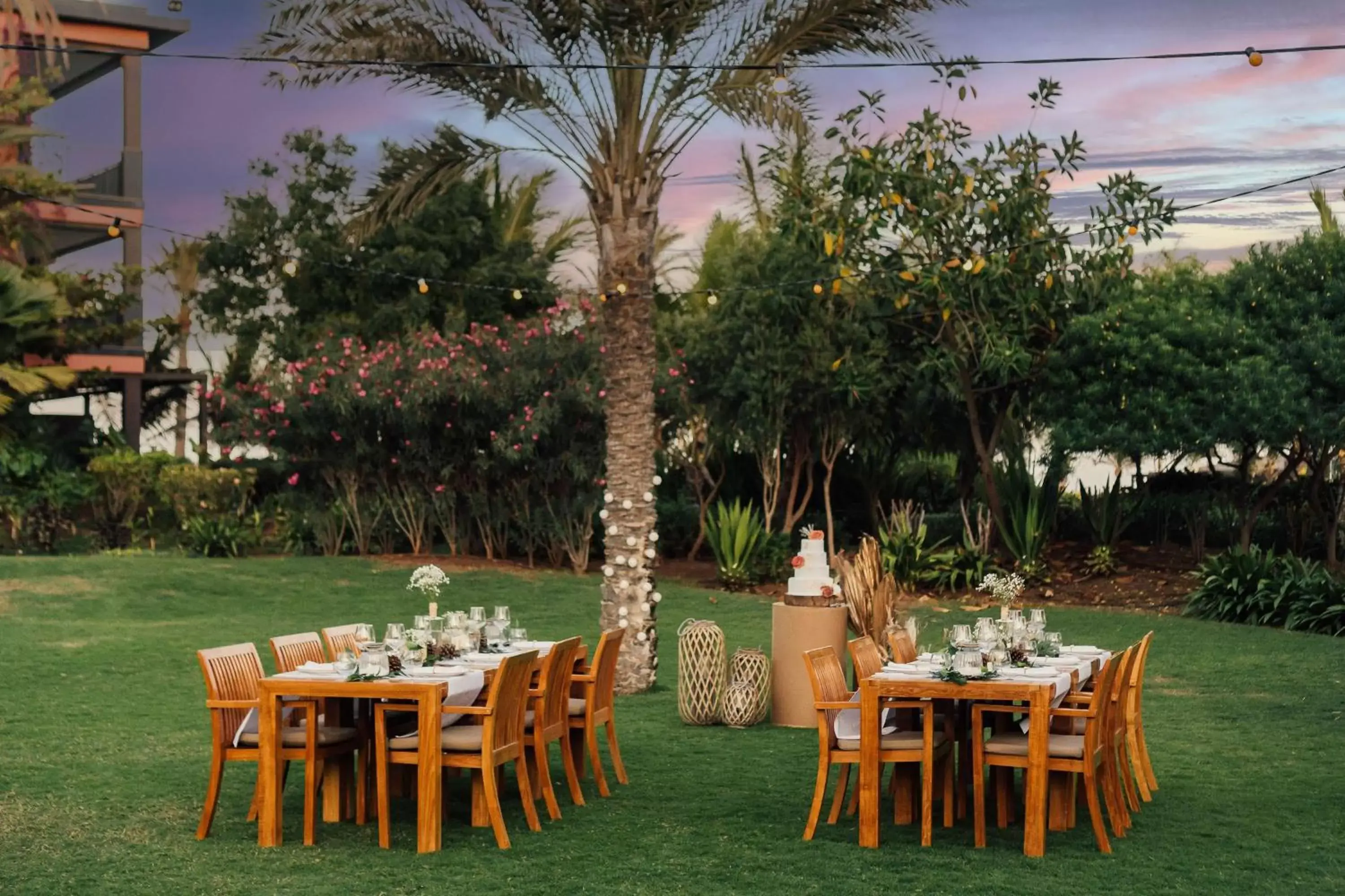 Garden, Restaurant/Places to Eat in Hilton Cabo Verde Sal Resort