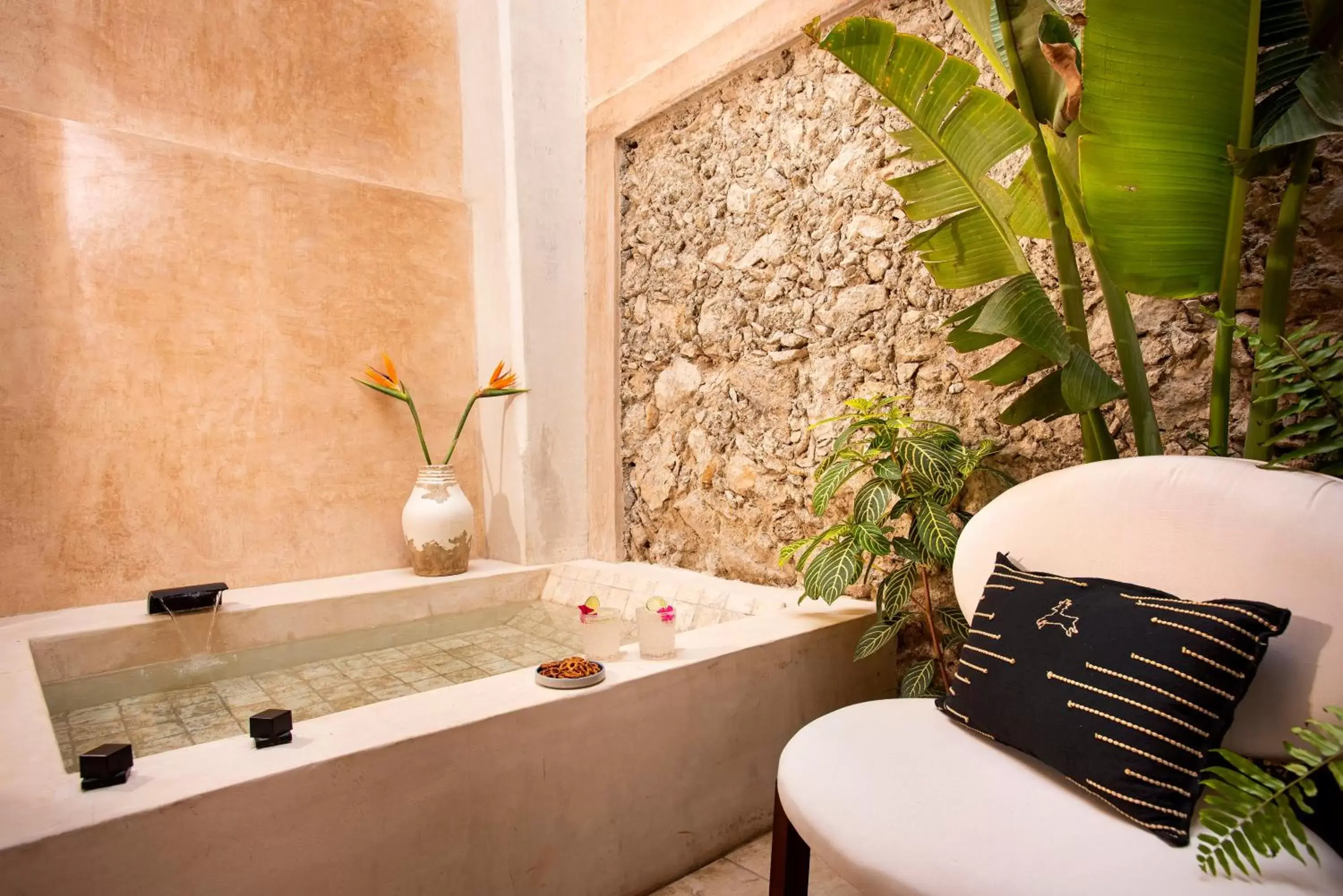 Bath, Bathroom in CIGNO HOTEL BOUTIQUE- Adults Only