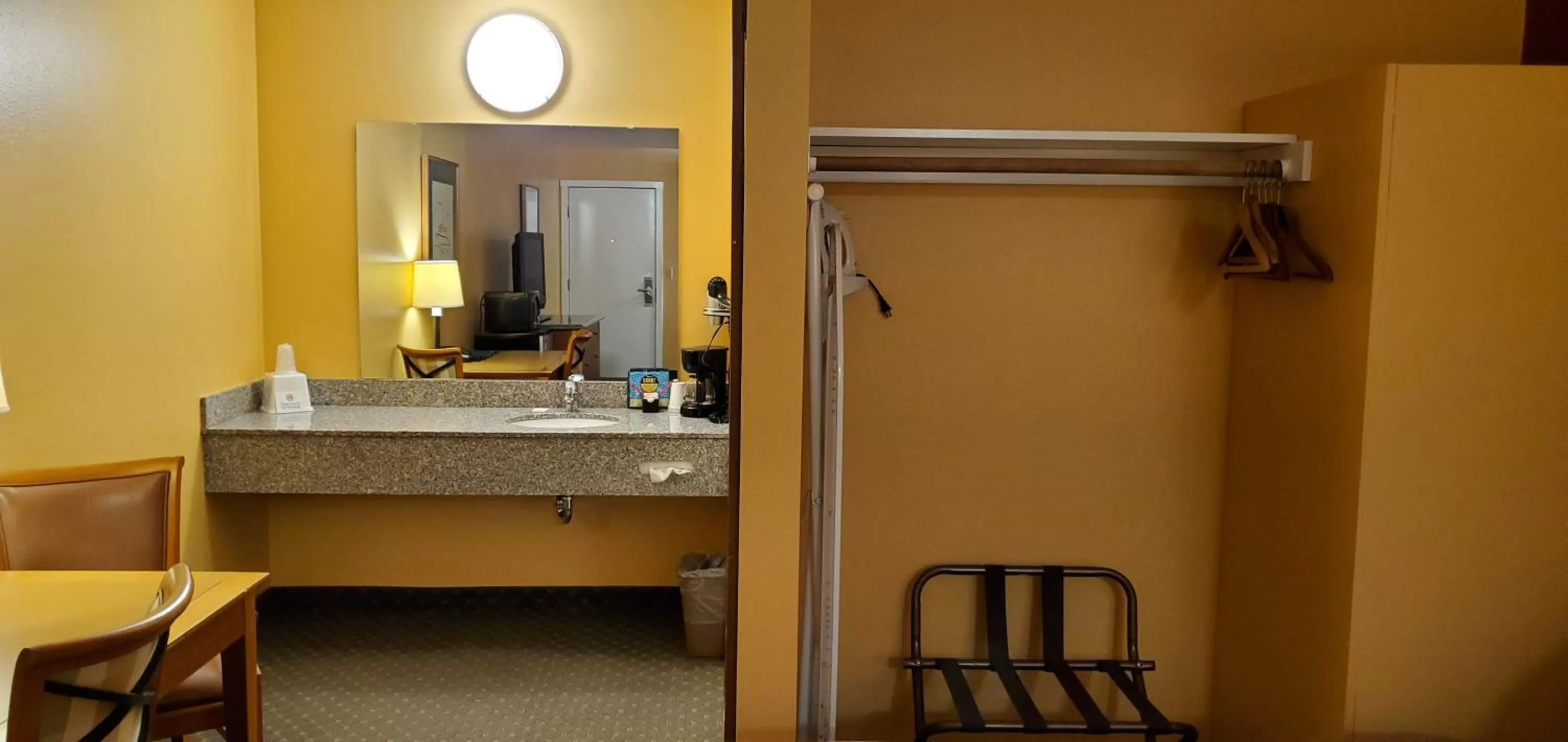 Bathroom in Olympic View Inn