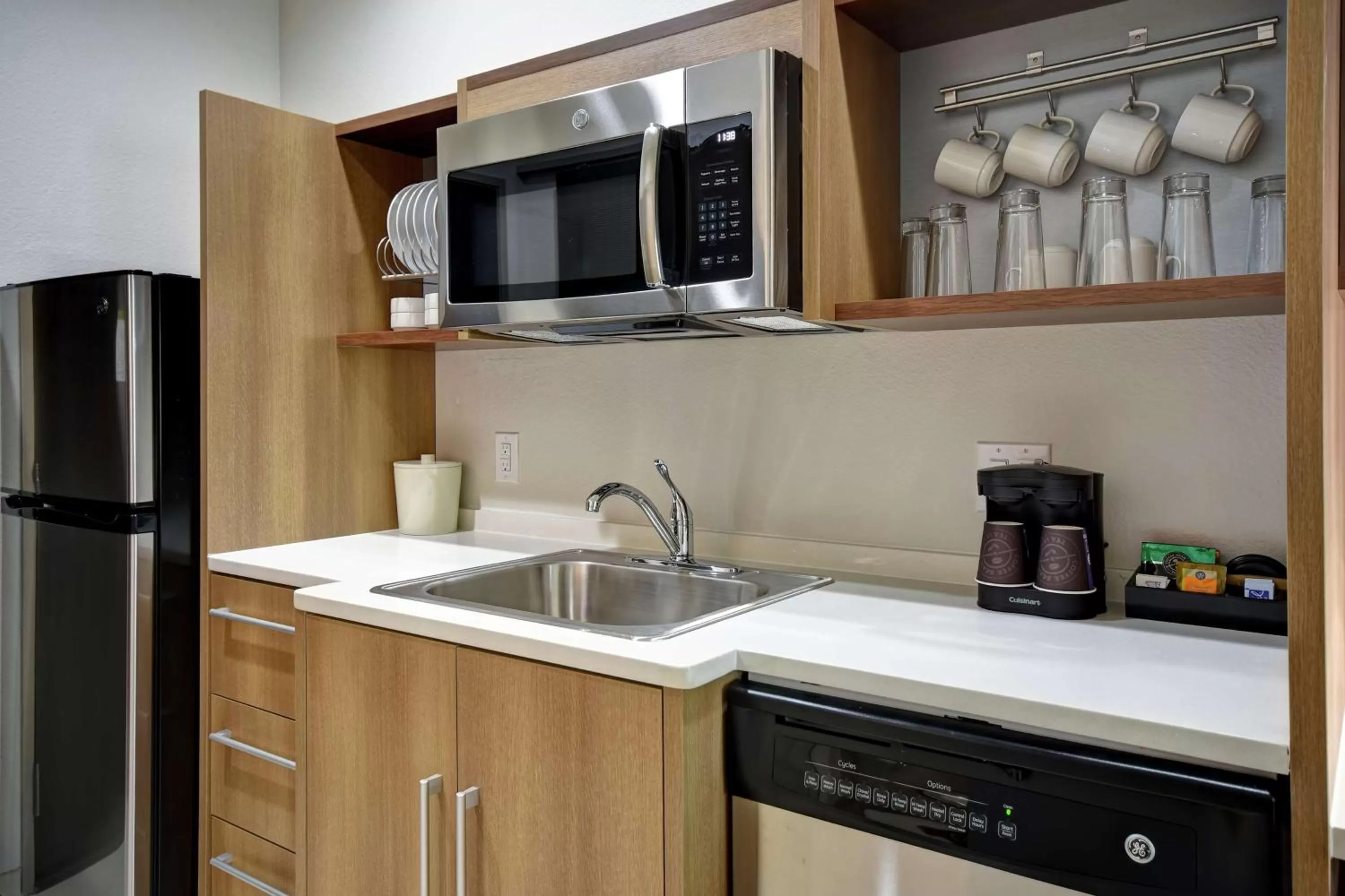 Kitchen or kitchenette in Home2 Suites By Hilton Fort Worth Fossil Creek