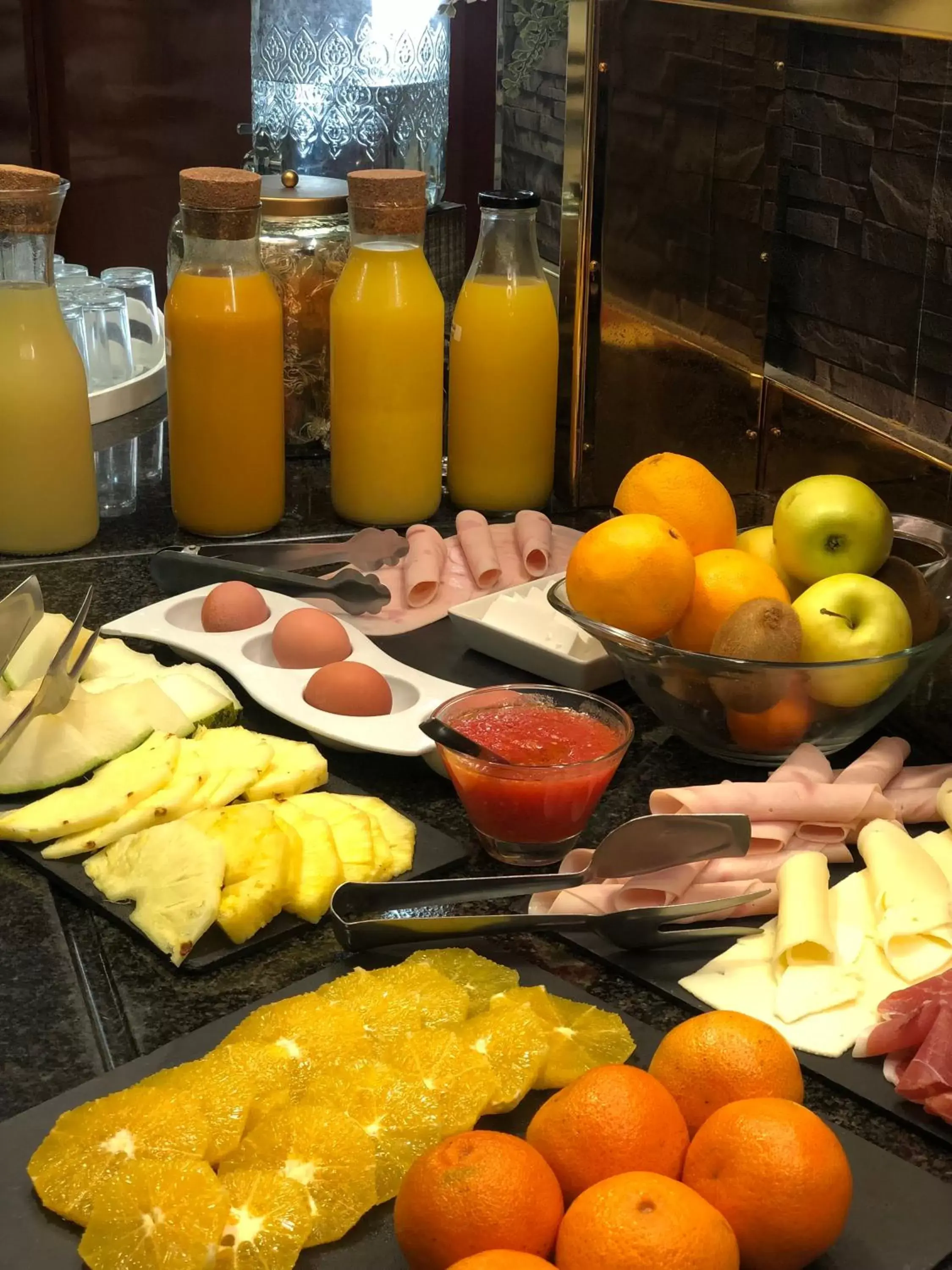 Breakfast, Food in Vilana Hotel