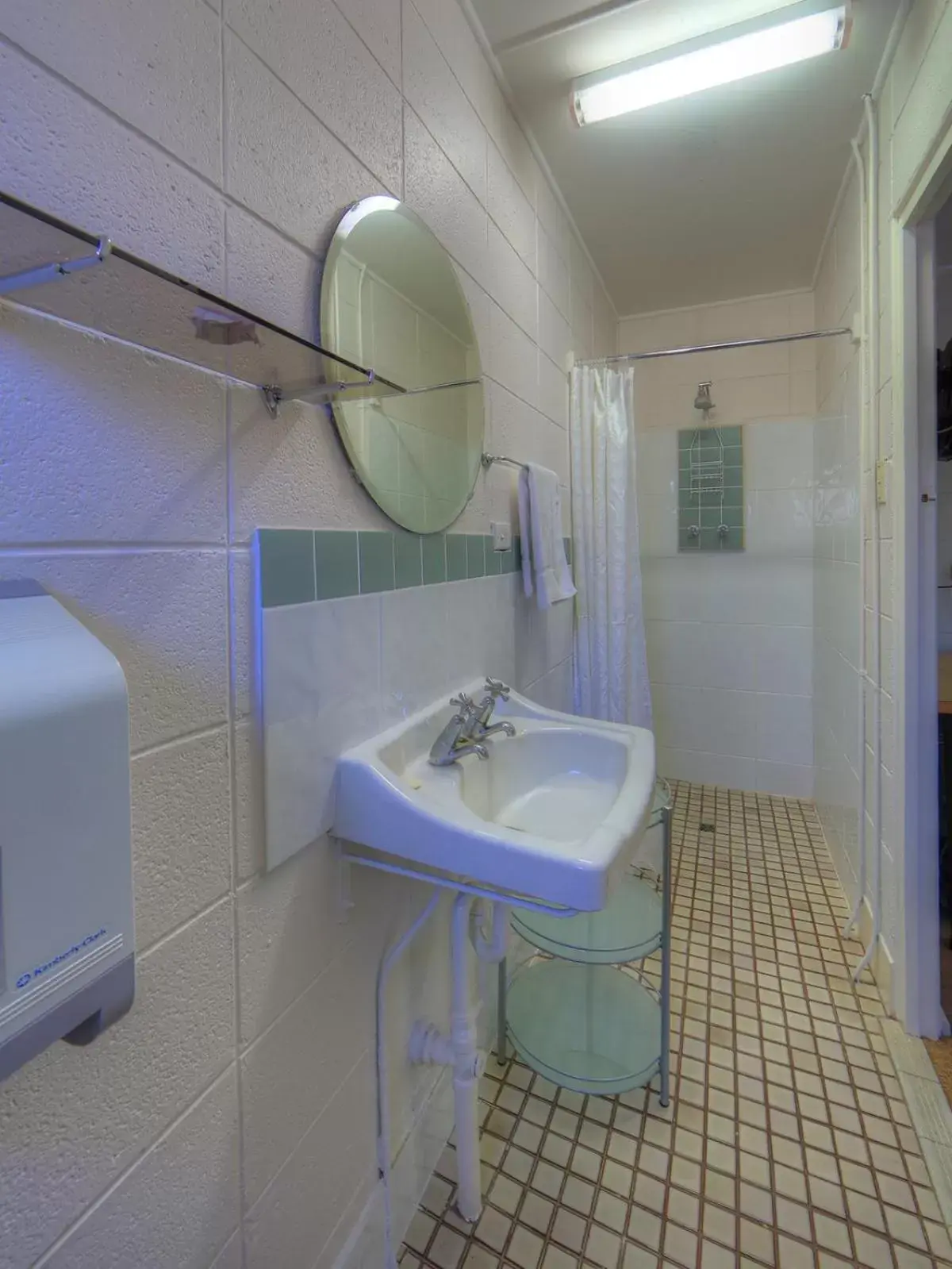 Bathroom in Kookaburra Lodge