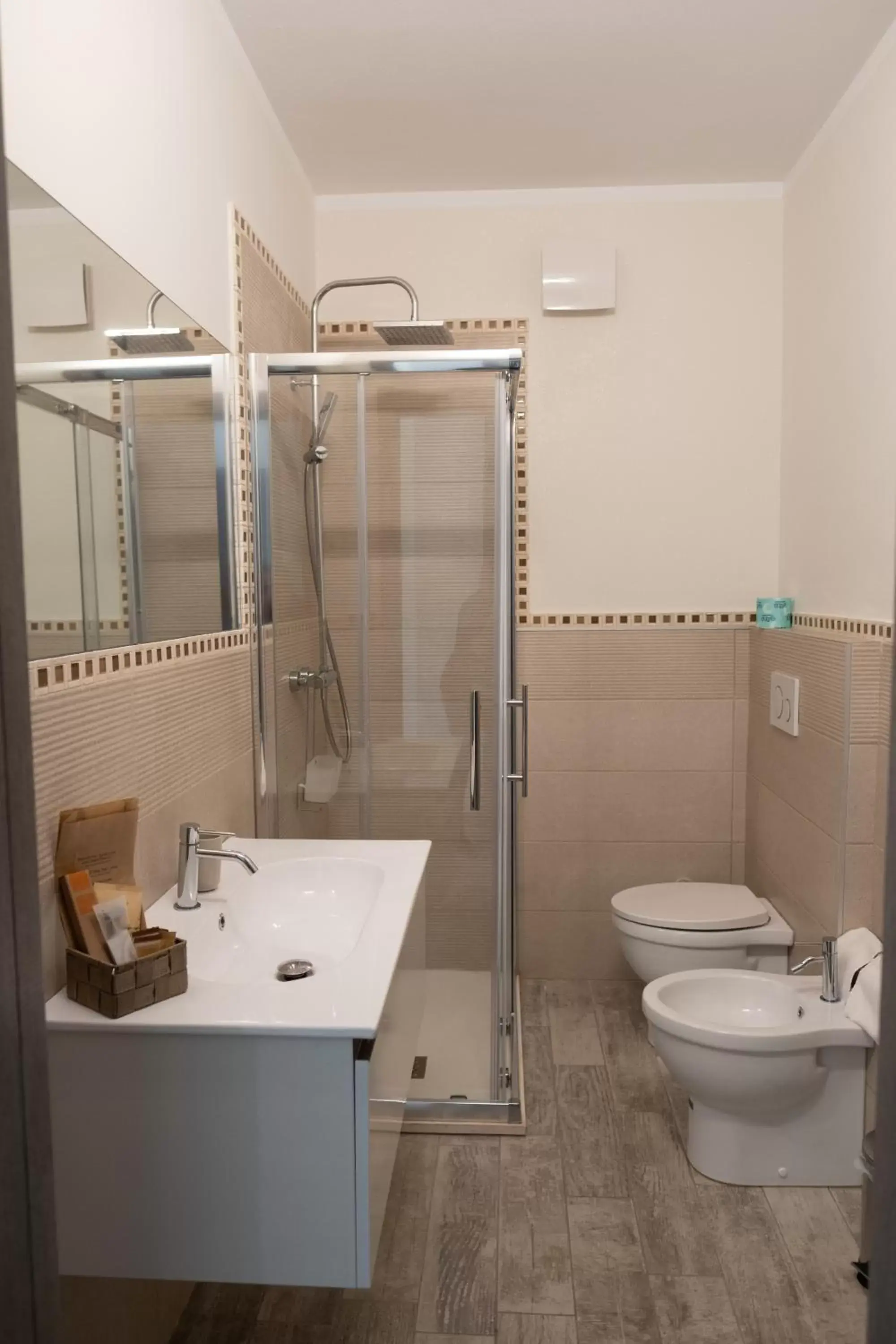 Shower, Bathroom in Il Riccio e la Castagna - Country House