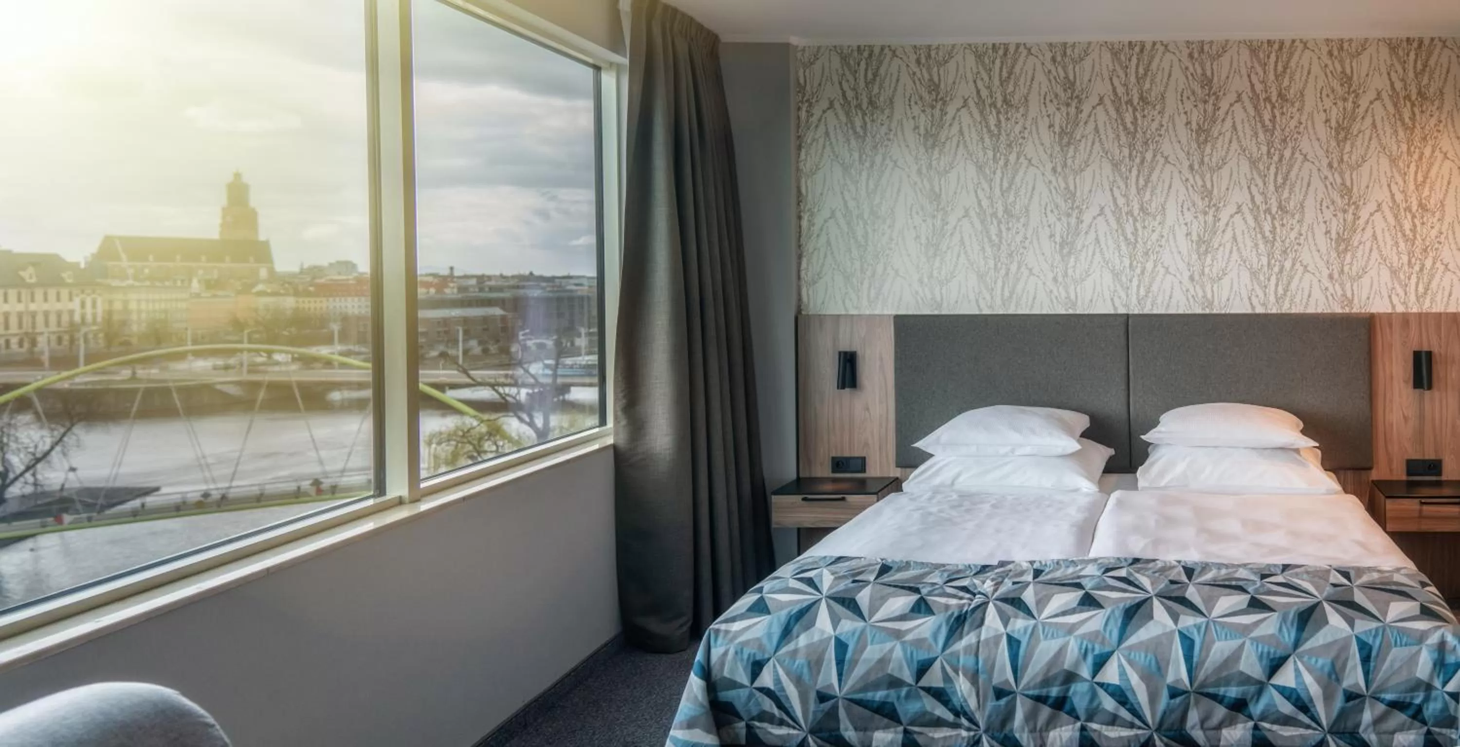 Photo of the whole room, Bed in HP Park Plaza