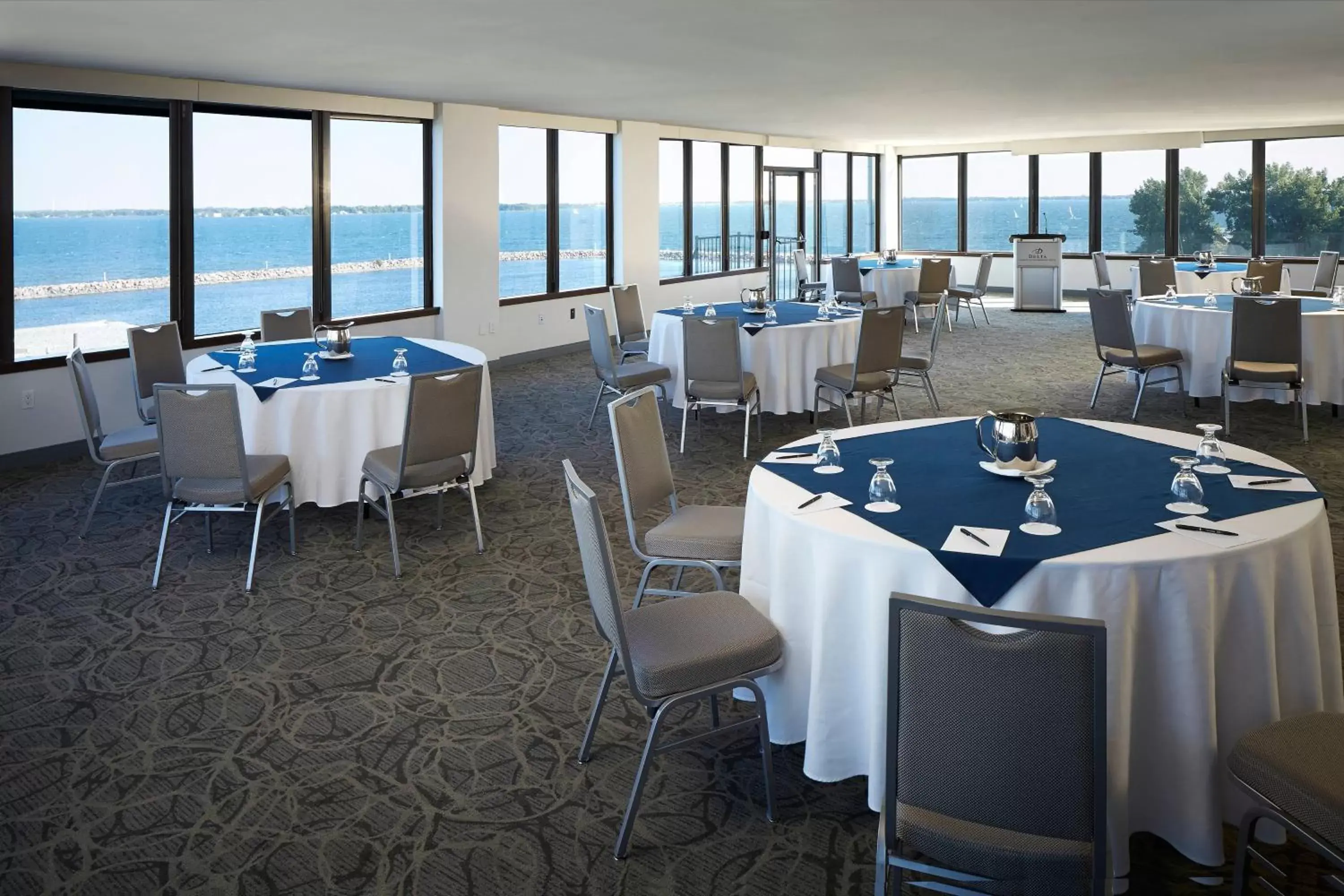 Meeting/conference room, Restaurant/Places to Eat in Delta Hotels by Marriott Kingston Waterfront