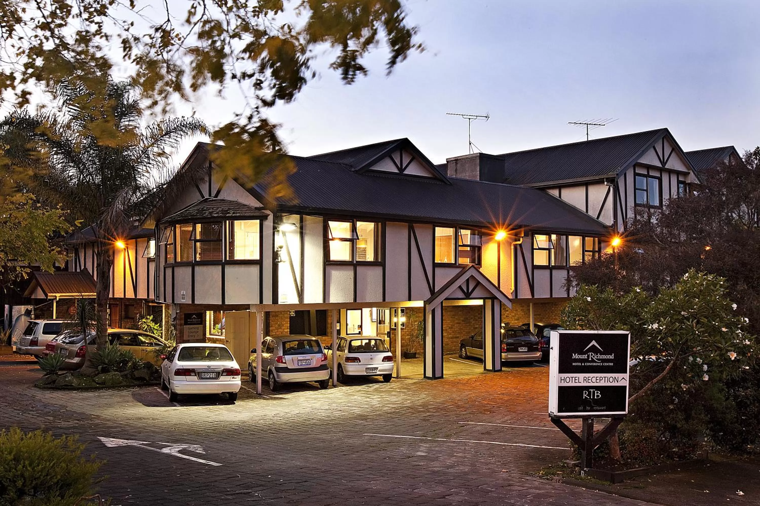 Property building in Mount Richmond Hotel