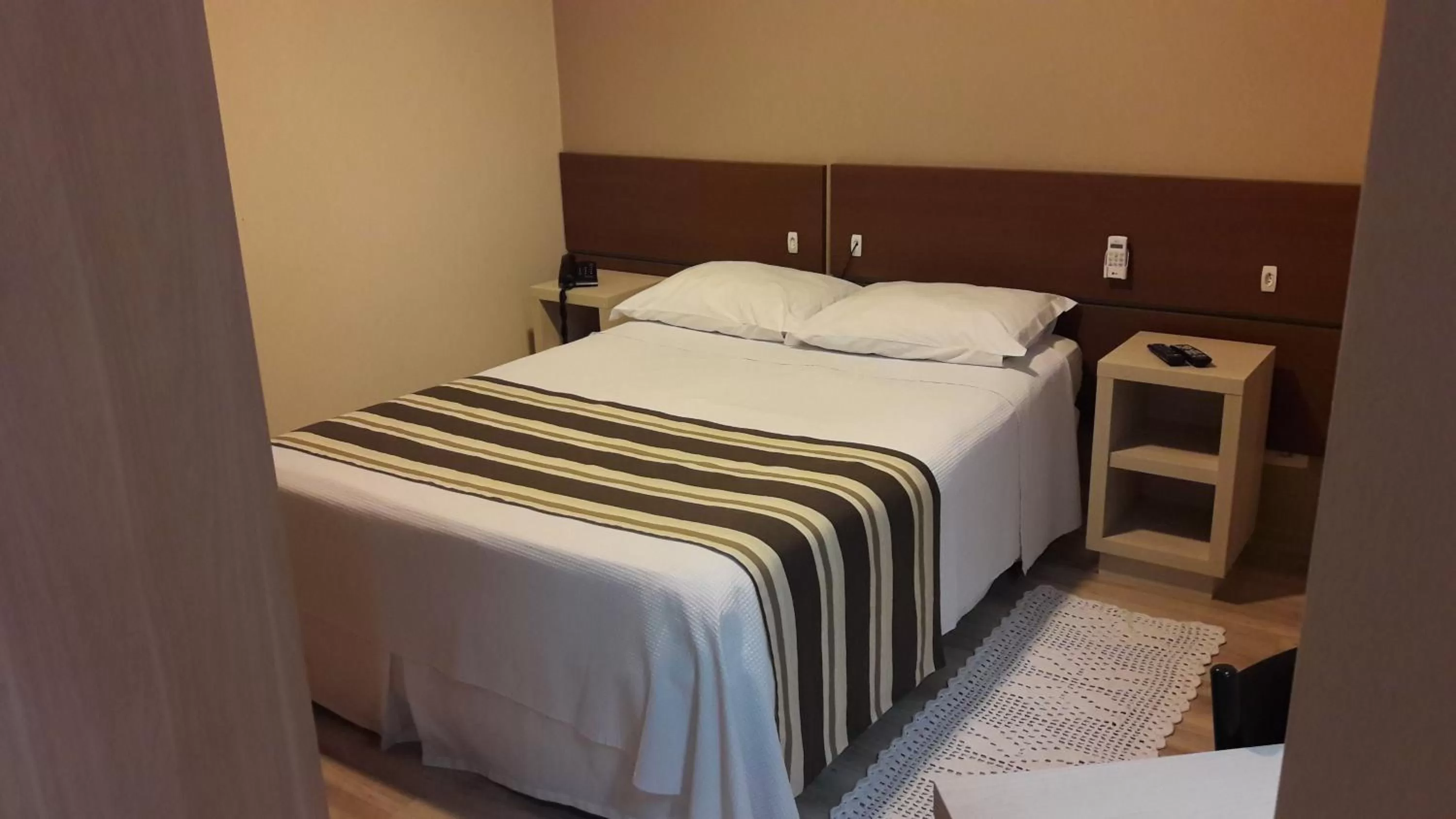 Bedroom, Bed in Hotel Sol By MRHotelaria