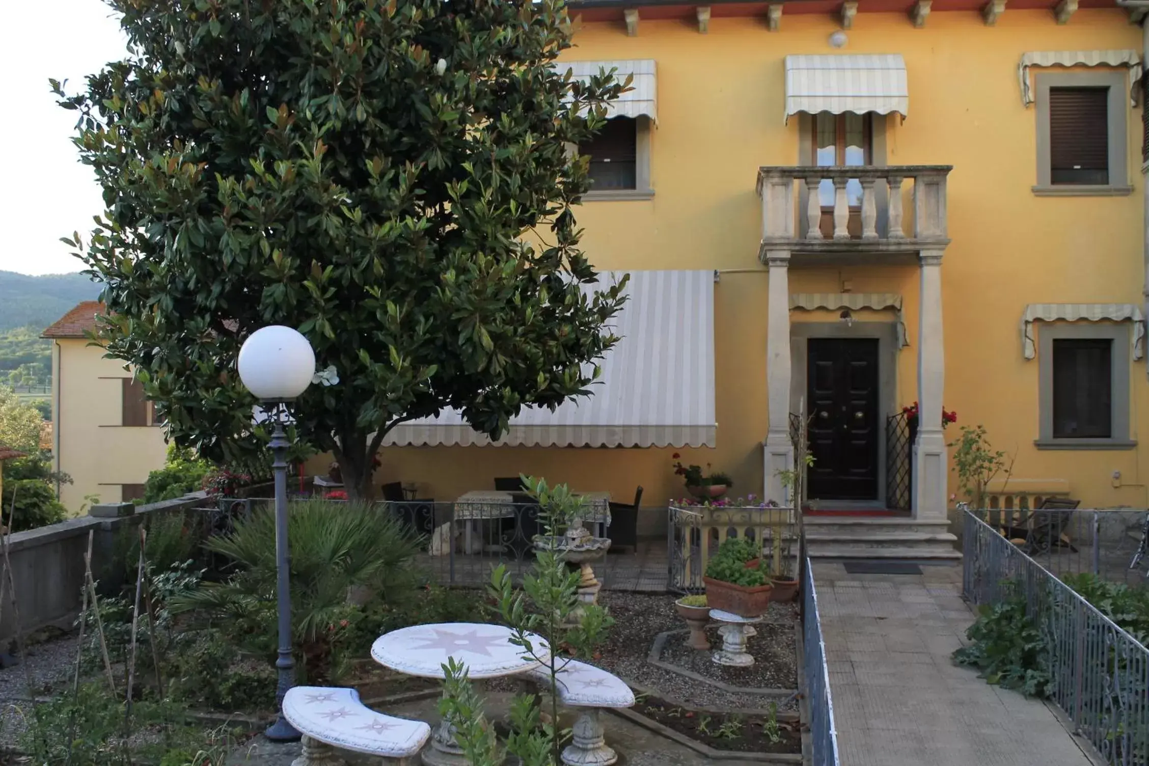 Property building, Patio/Outdoor Area in B&B Il Castello
