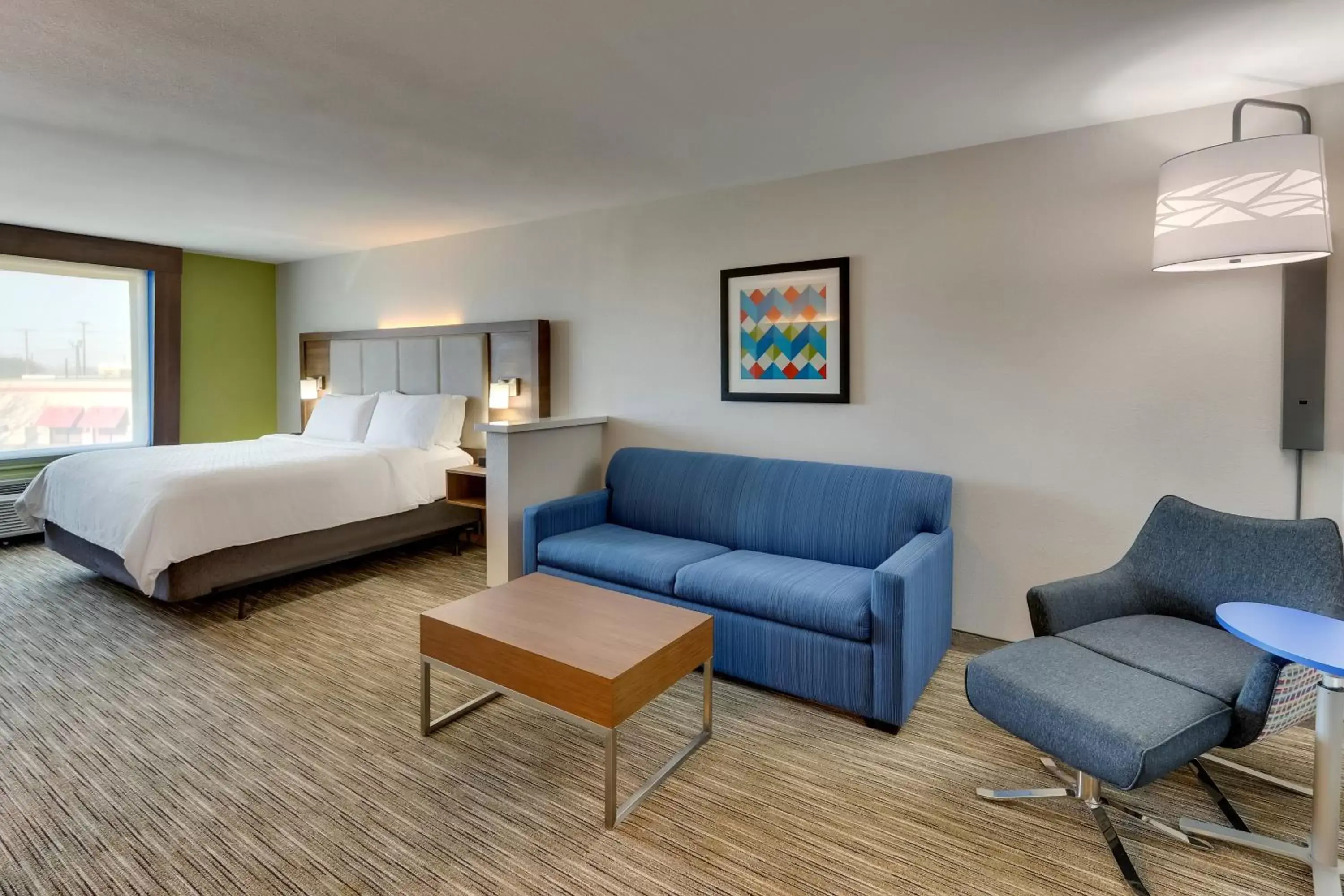 Photo of the whole room in Holiday Inn Express Lake Worth NW Loop 820, an IHG Hotel