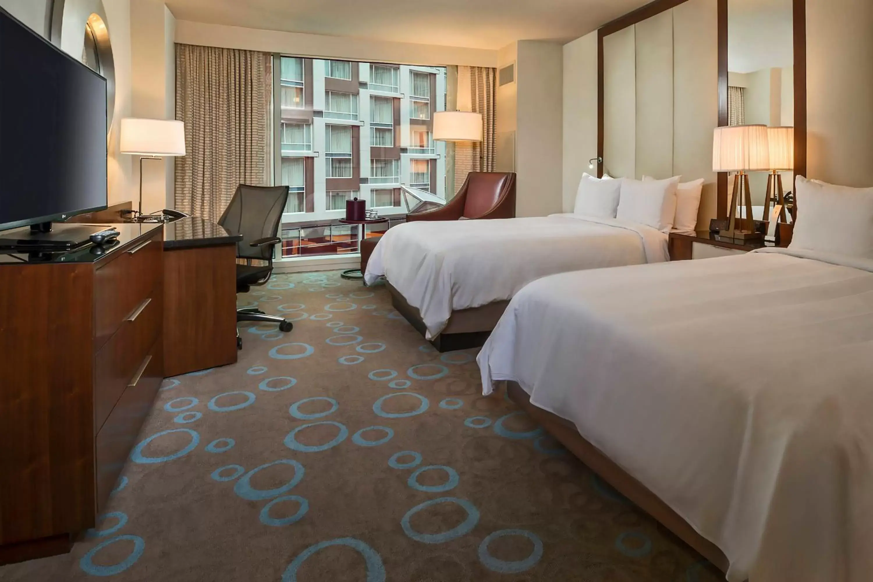 Photo of the whole room, Bed in Marriott Marquis Washington, DC